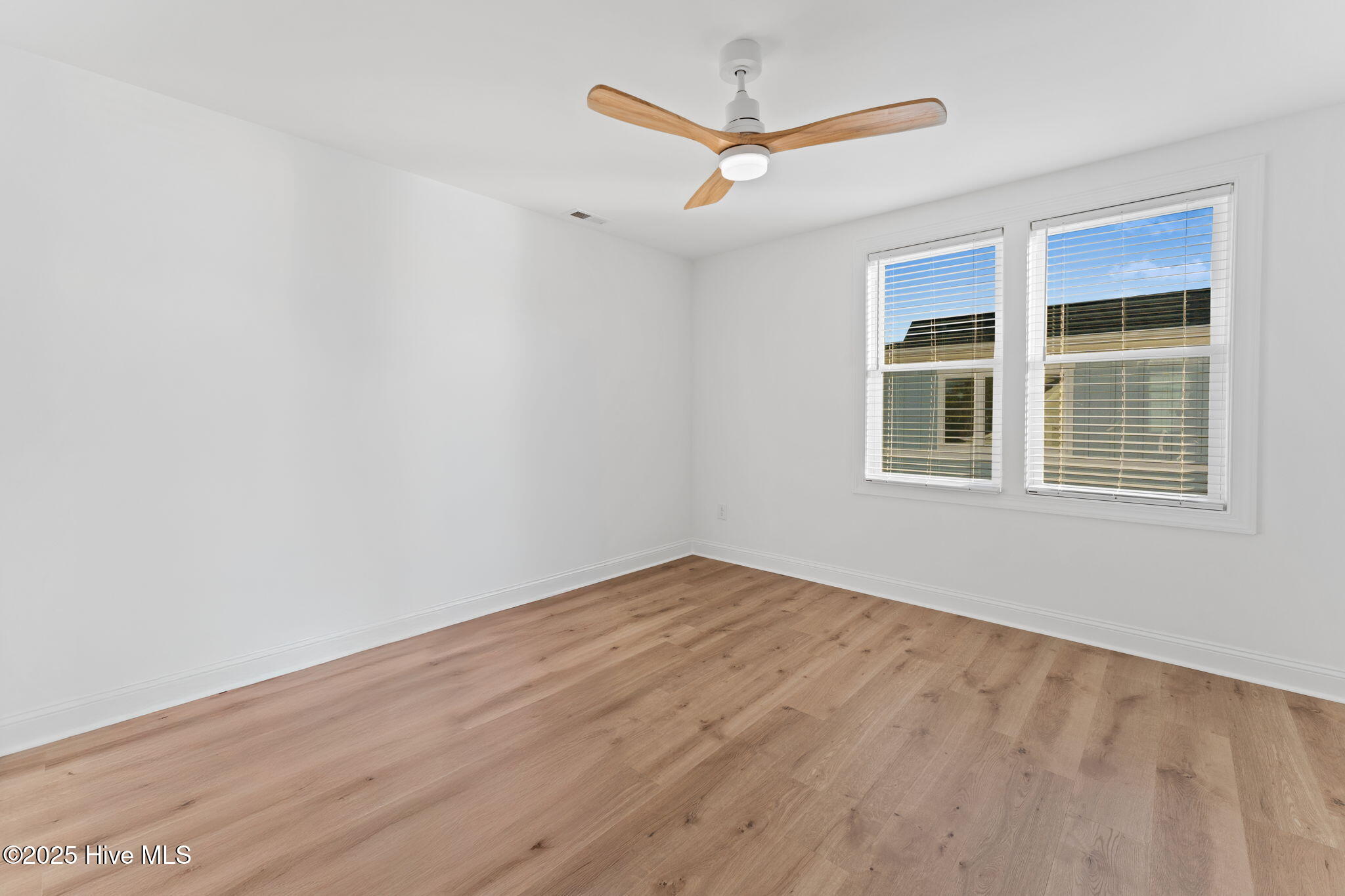 100539772 | Photo 29