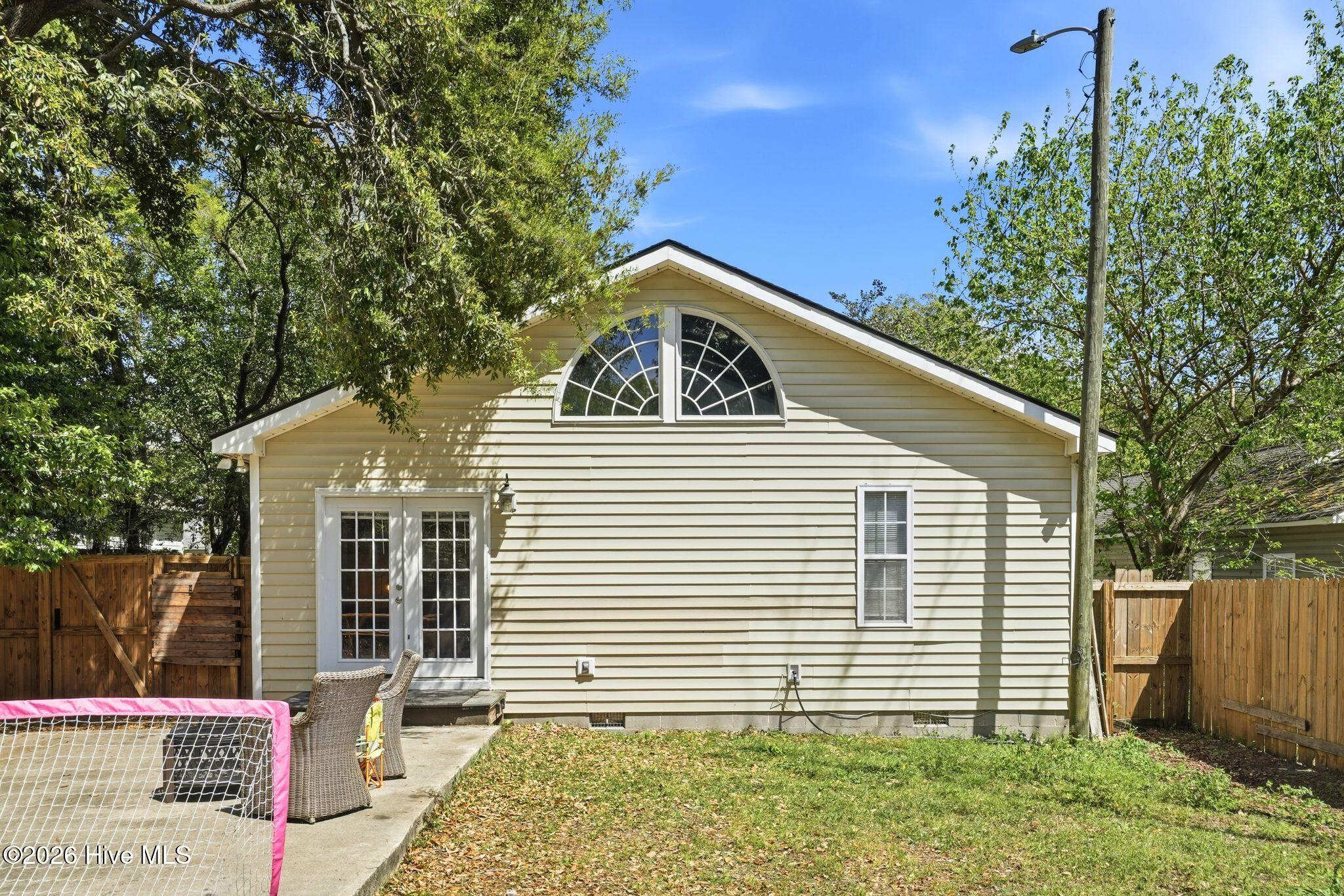 100564510 | Photo 52