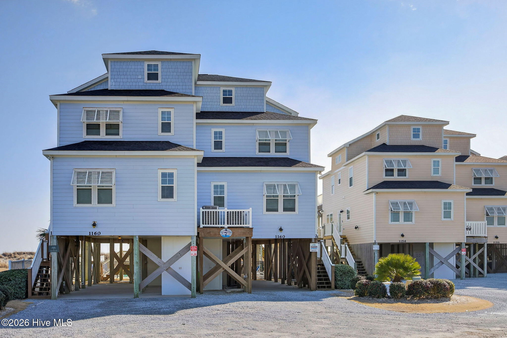 100552371 | Photo 53