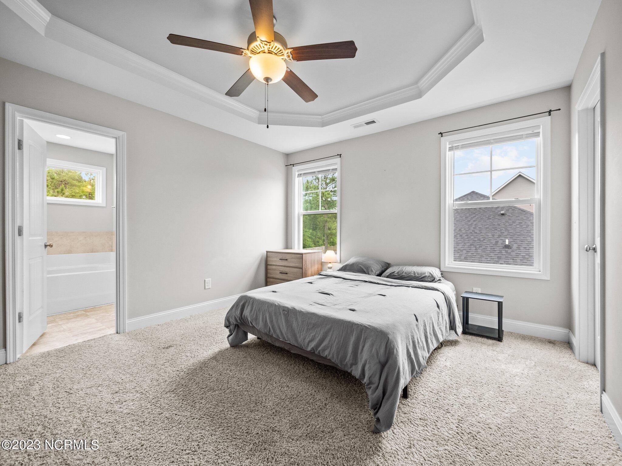 100553383 | Photo 29