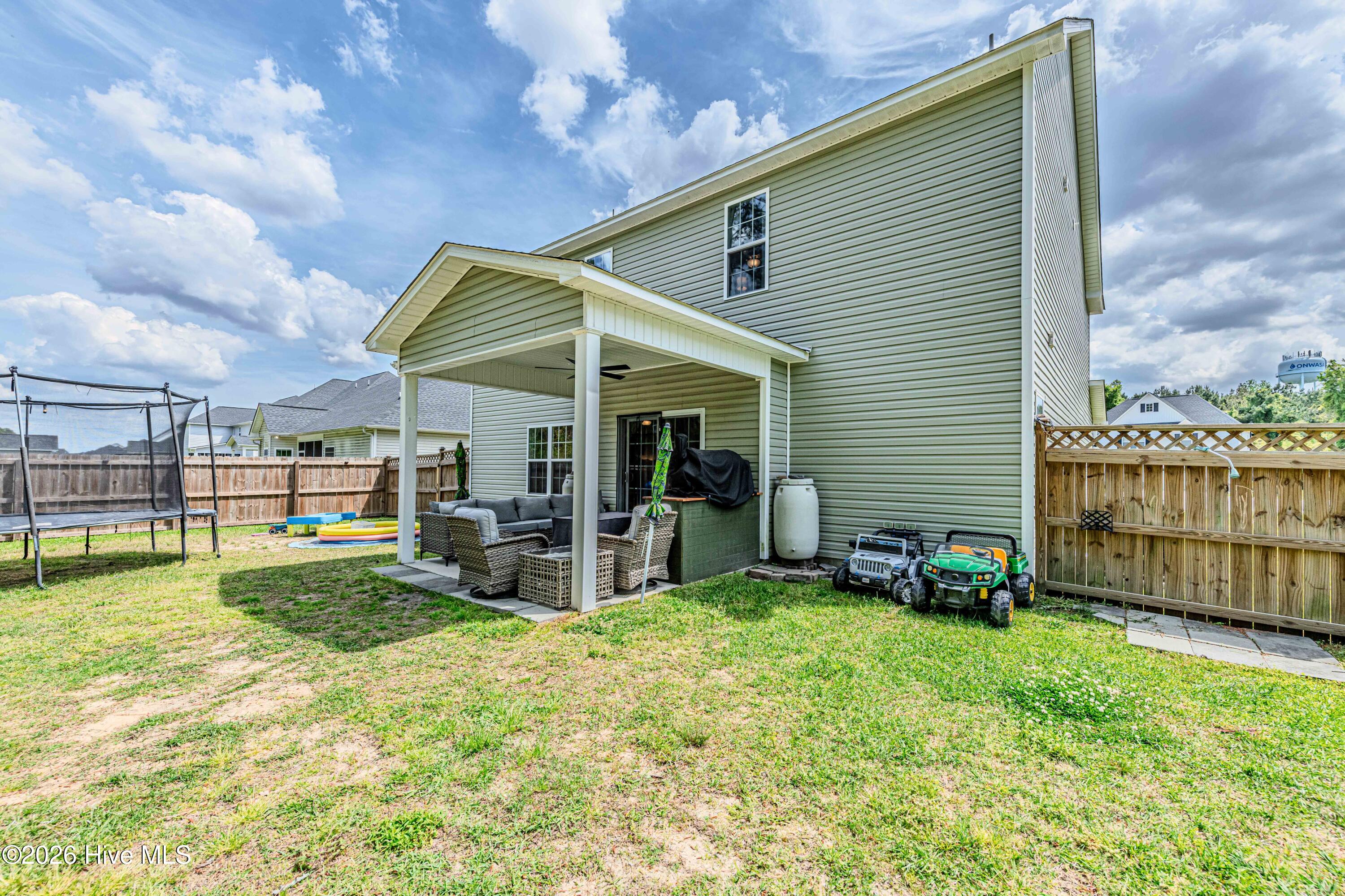 100570010 | Photo 74