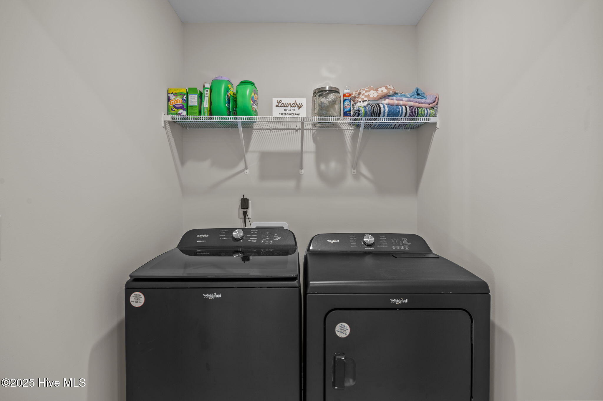 100545459 | Photo 32