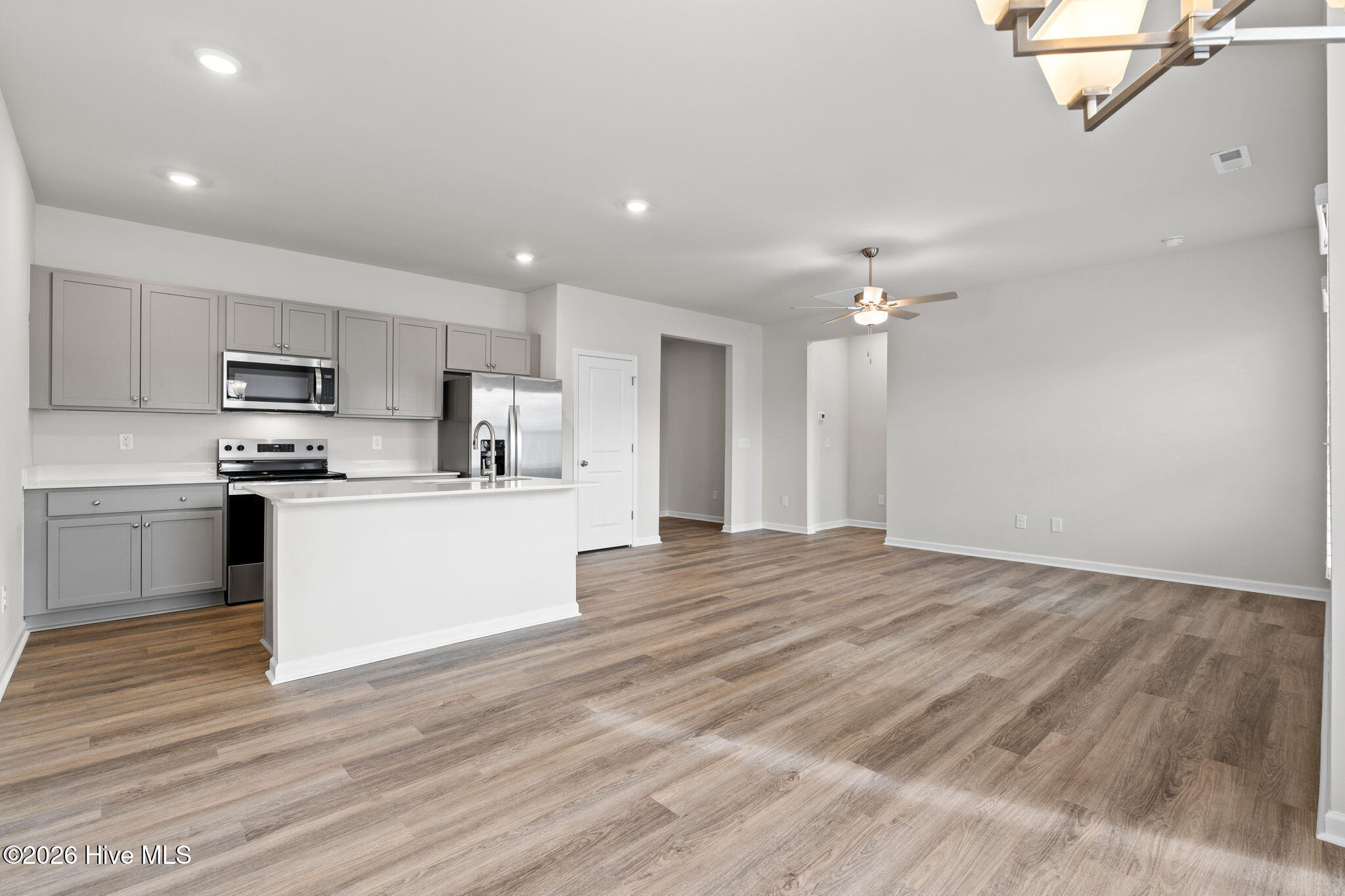 100546635 | Photo 10