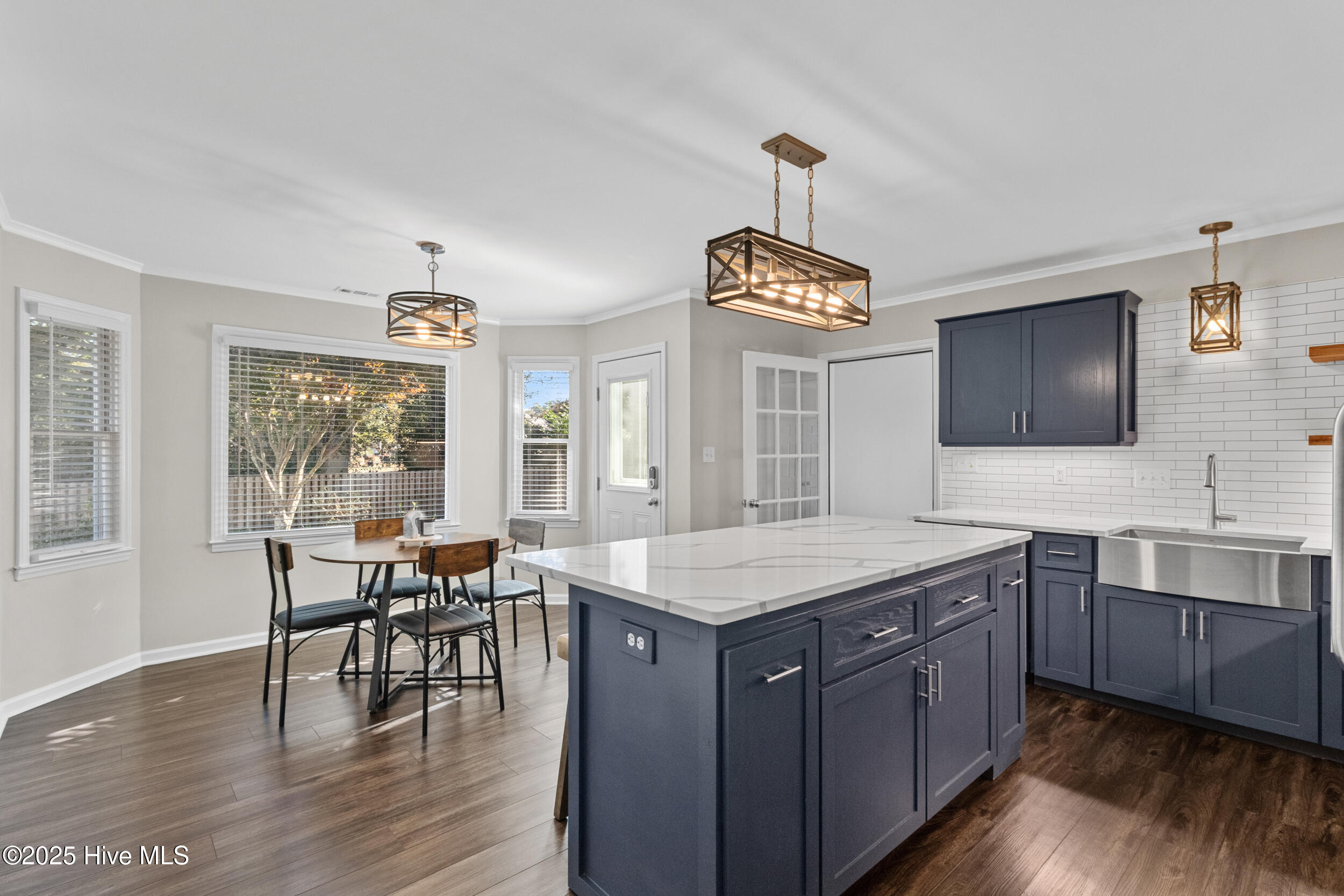 100541040 | Photo 10