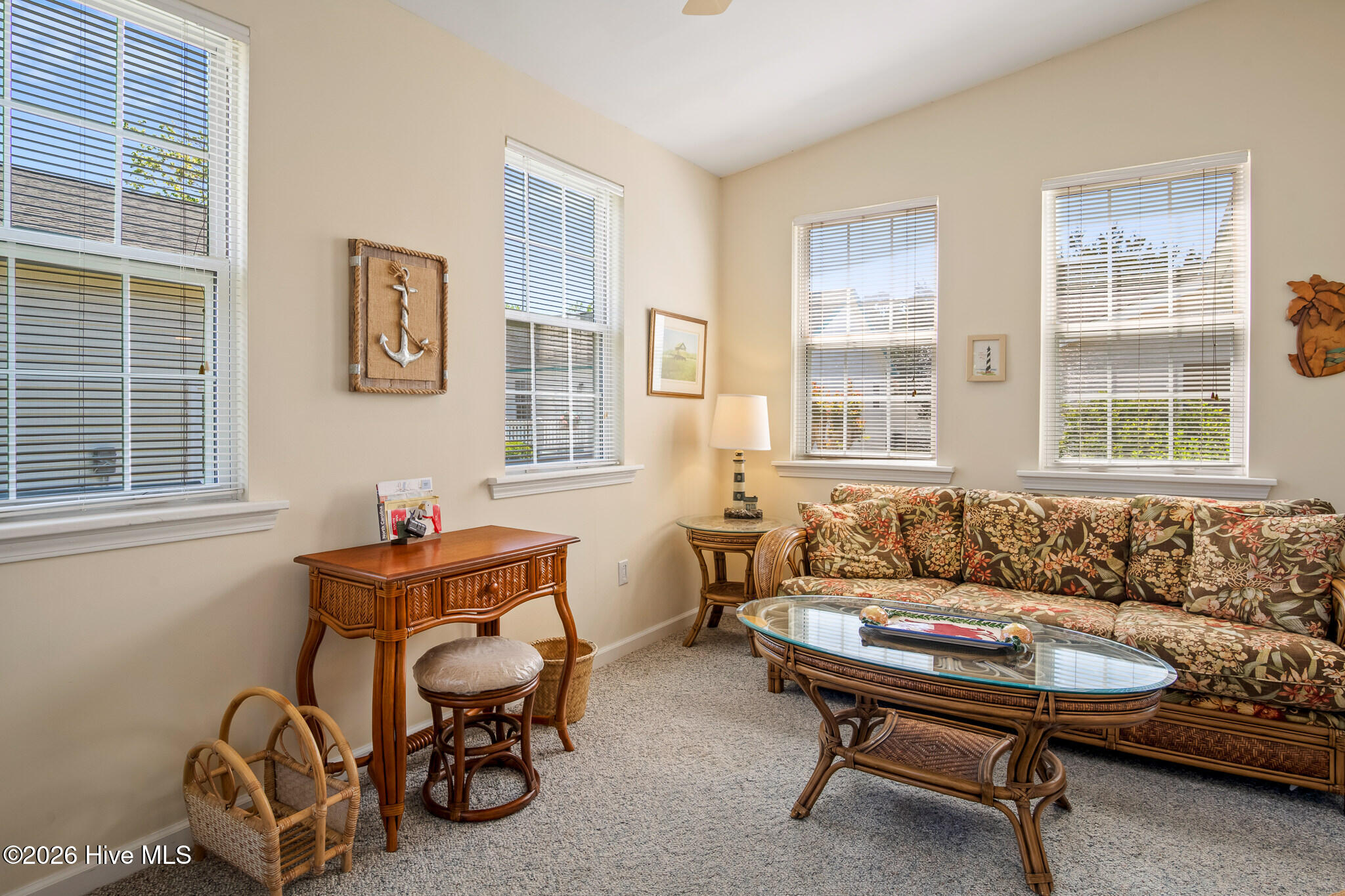 100566913 | Photo 34