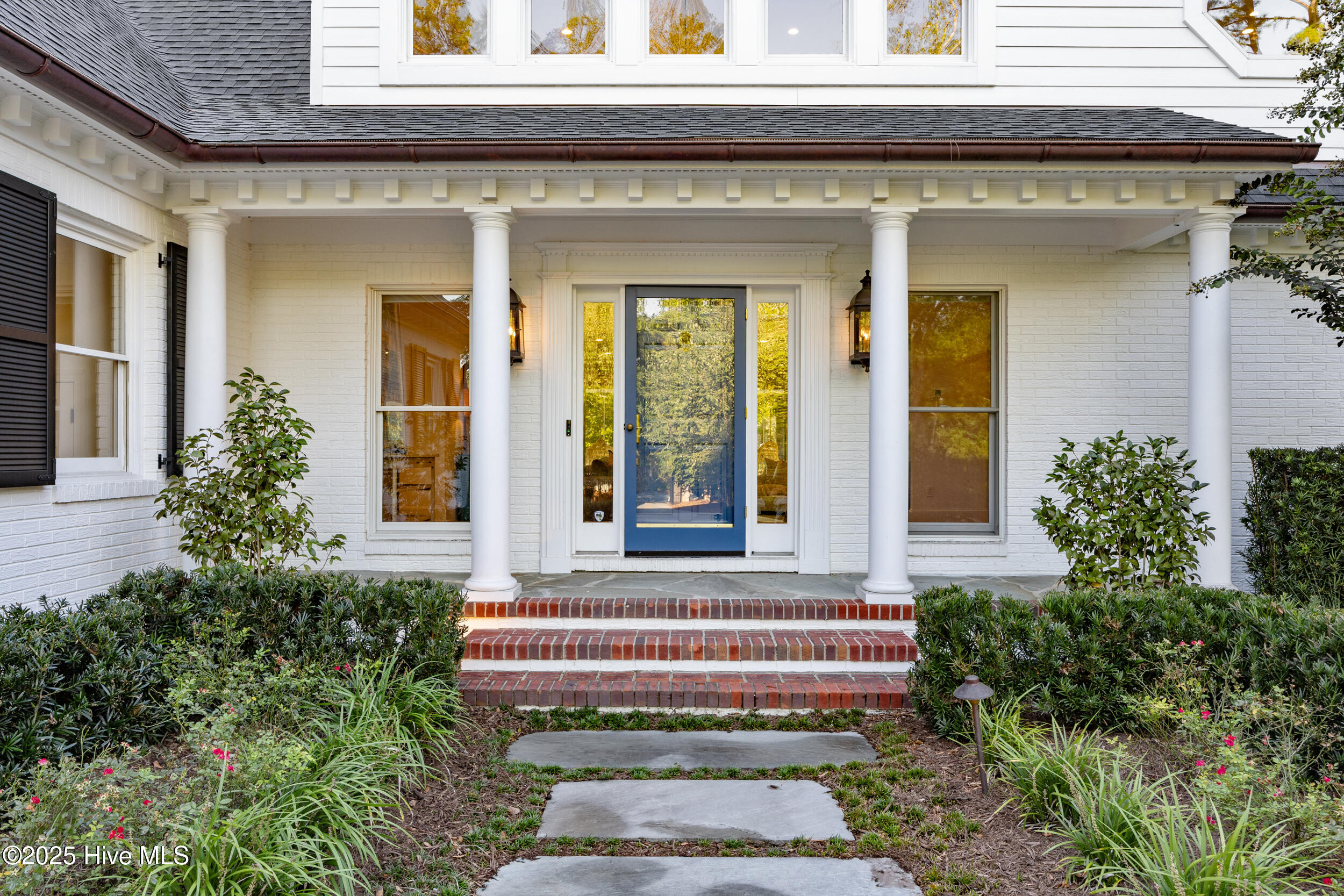 100534920 | Photo 14