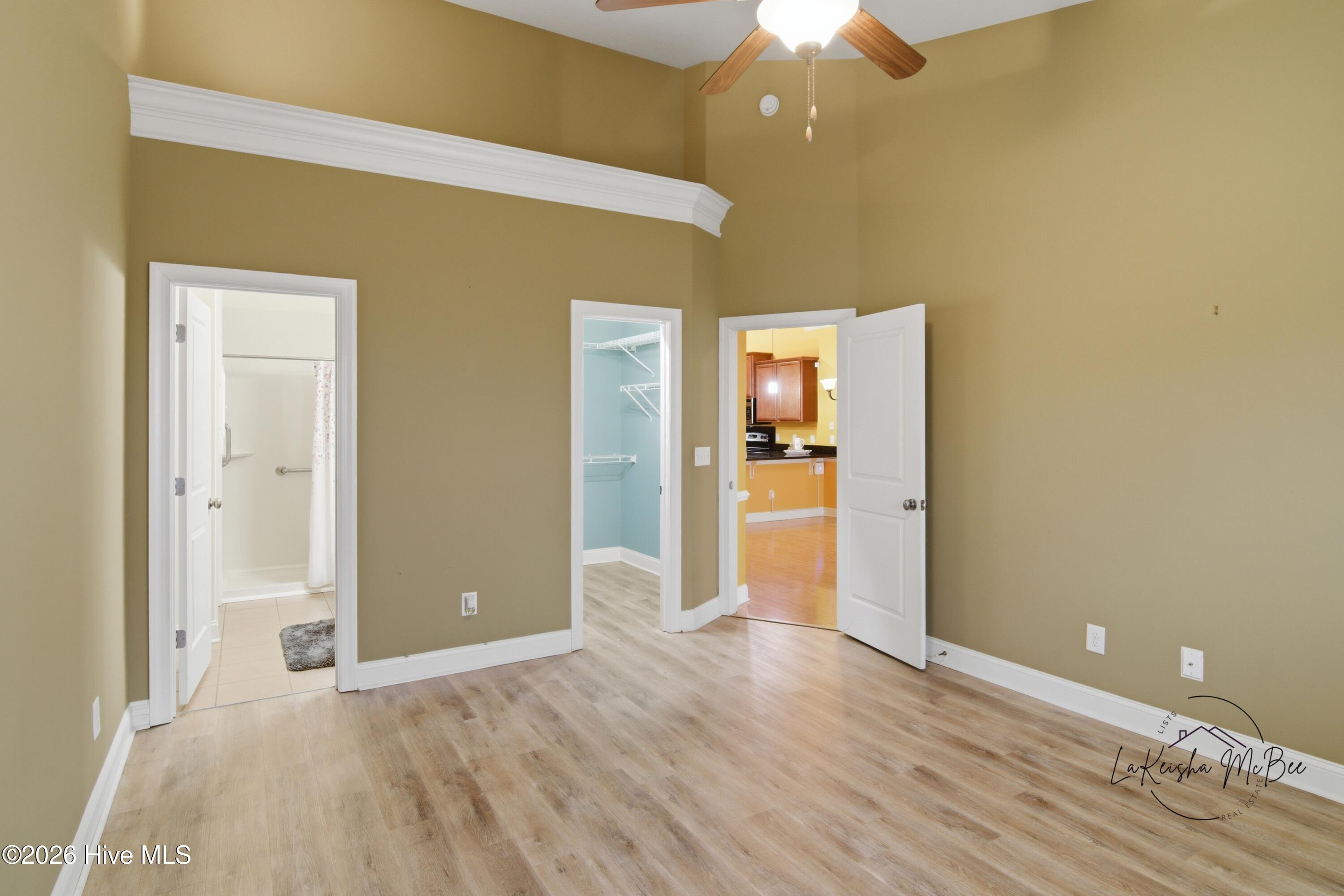 100553609 | Photo 13