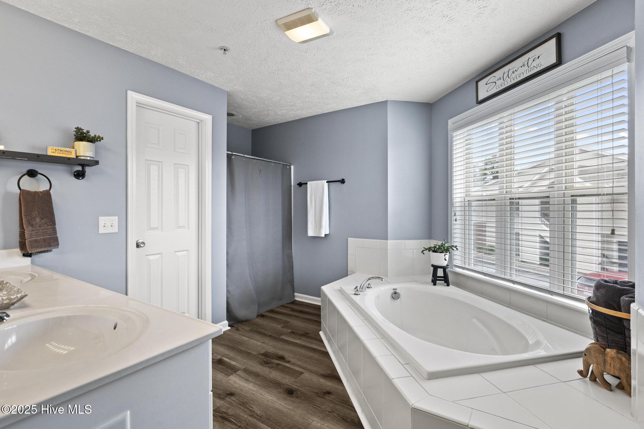 100508509 | Photo 21