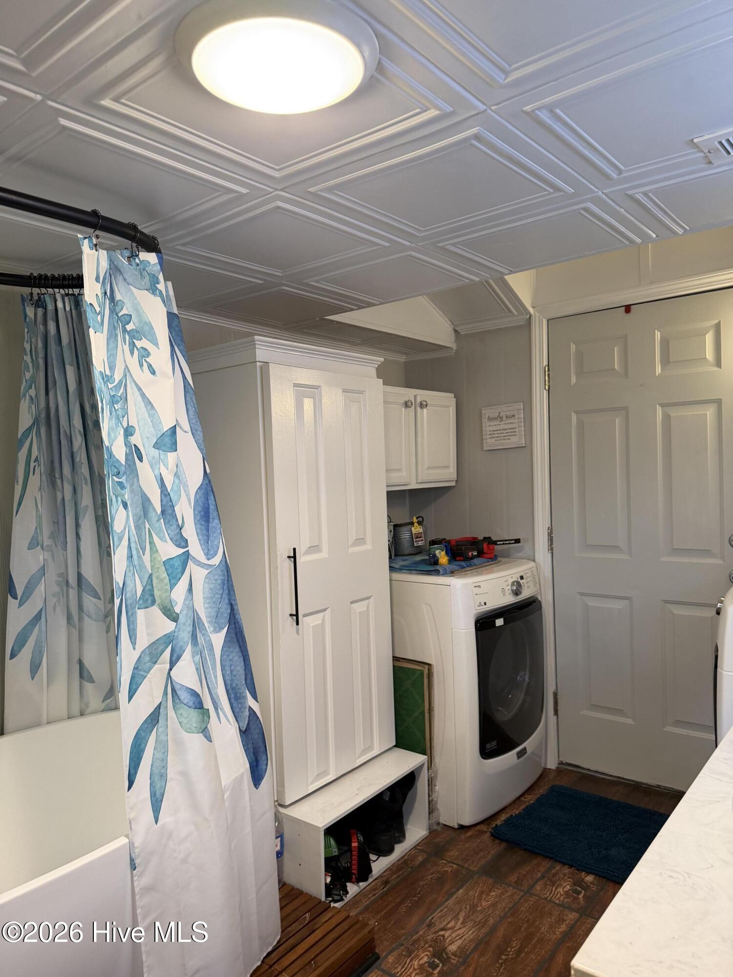 Washer & Dryer