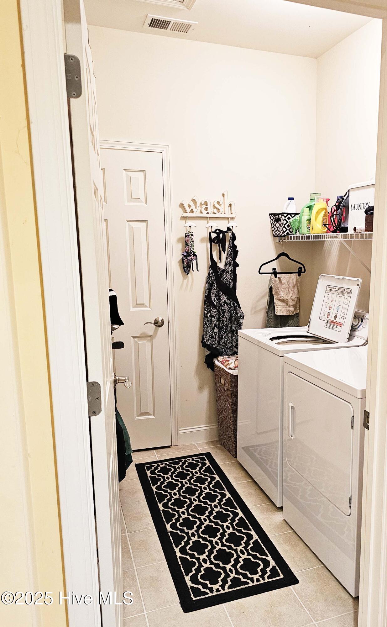 100540219 | Photo 13