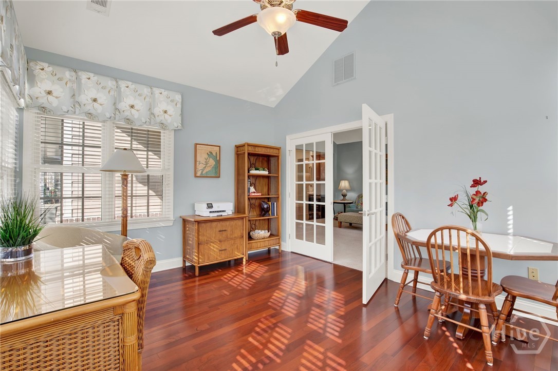 284 Kingfisher Circle