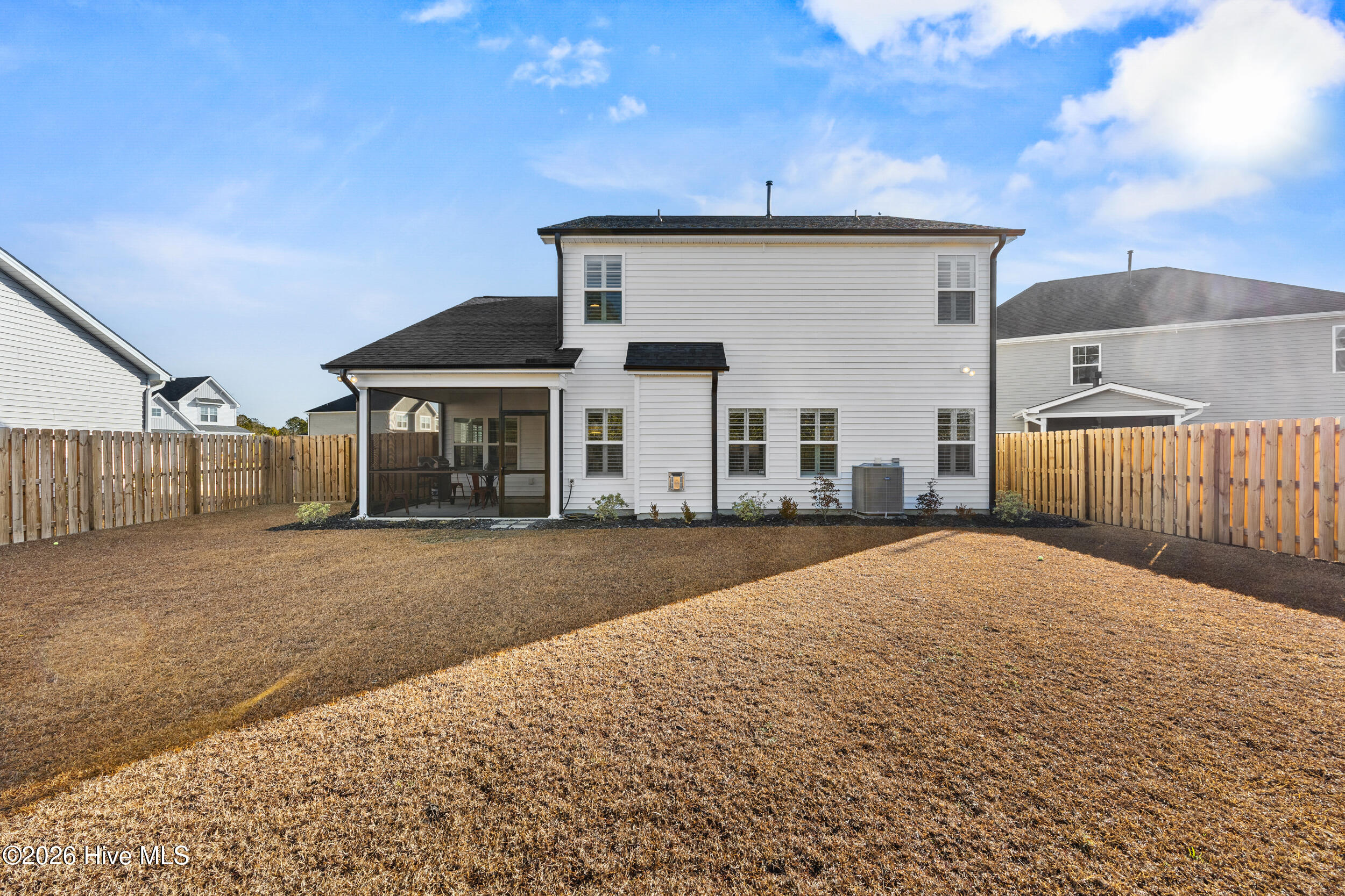 100548050 | Photo 39