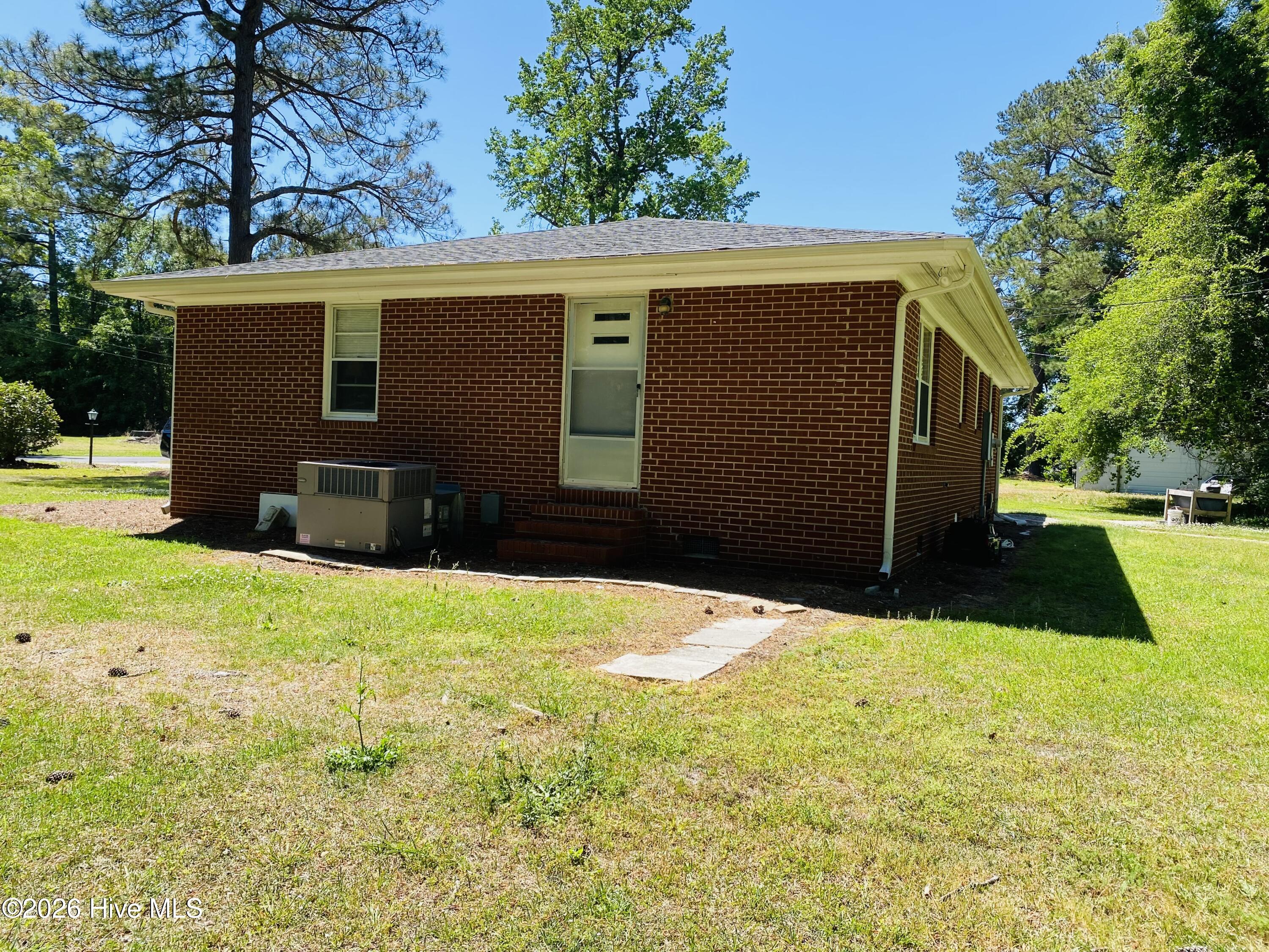 100569666 | Photo 10