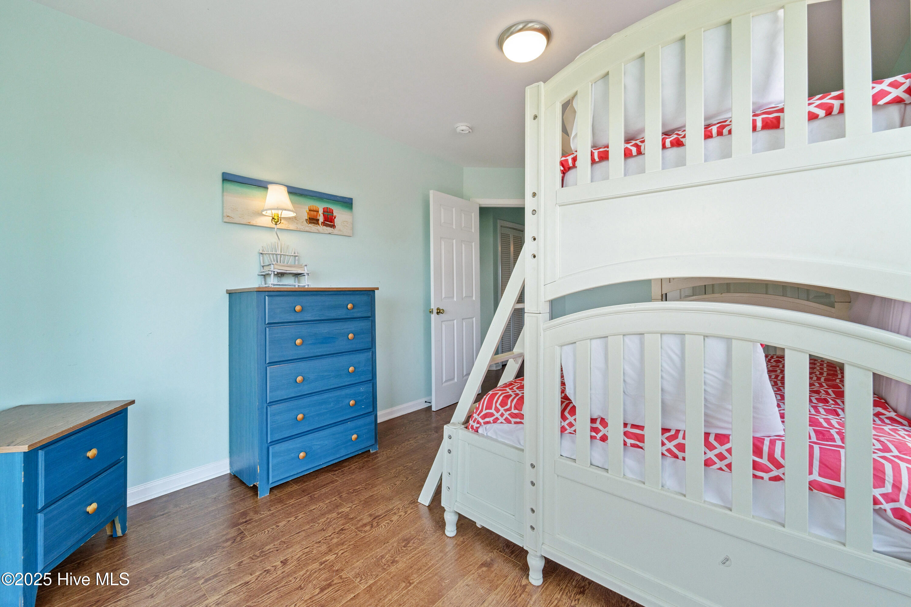 100533814 | Photo 30