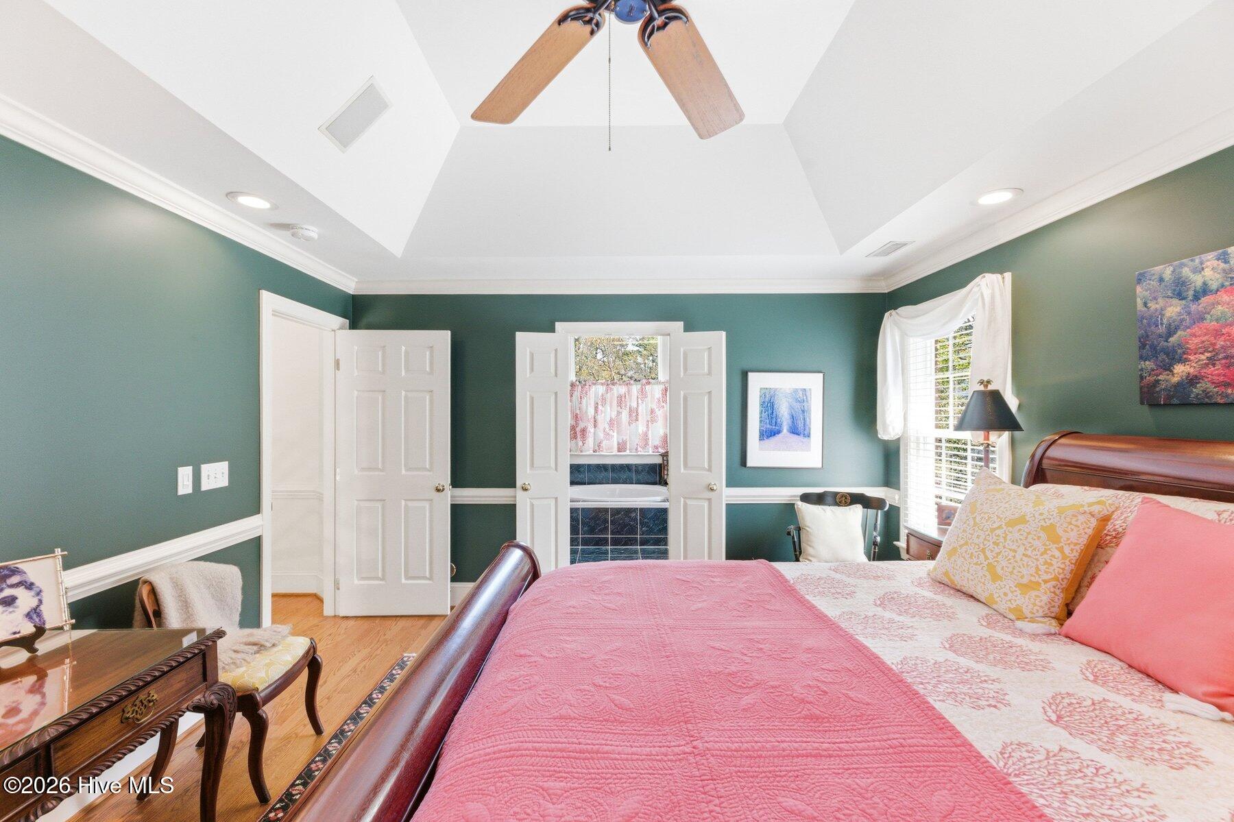 100562414 | Photo 50