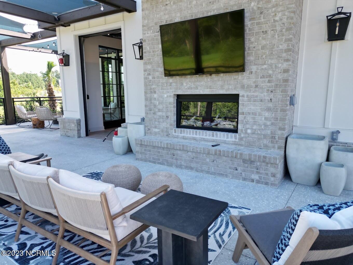 100540439 | Photo 22