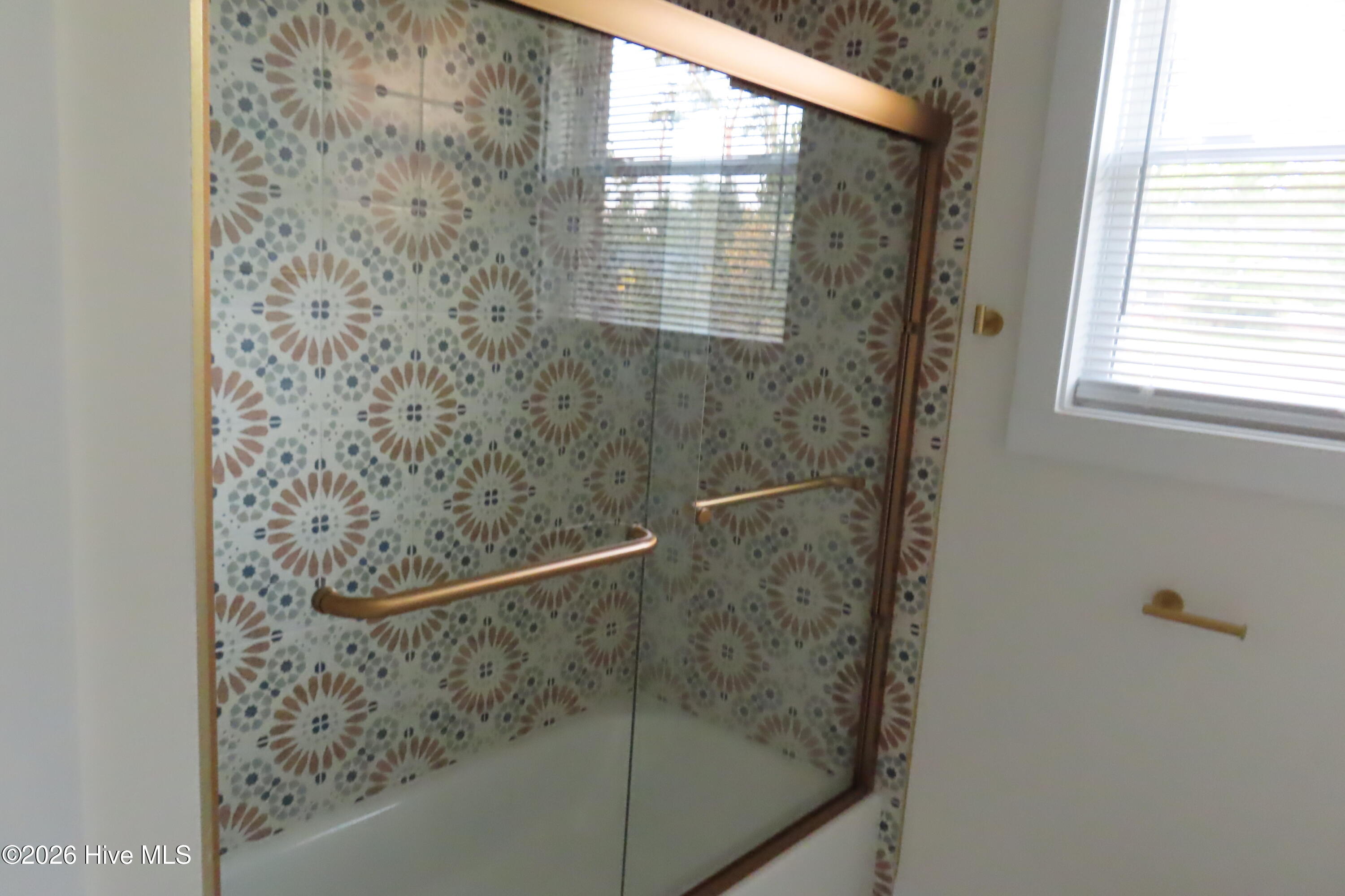 Hall Bath Tub
