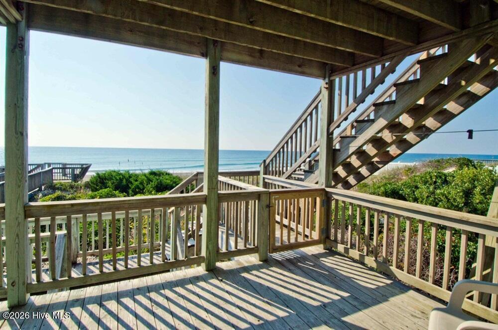 100563805 | Photo 18