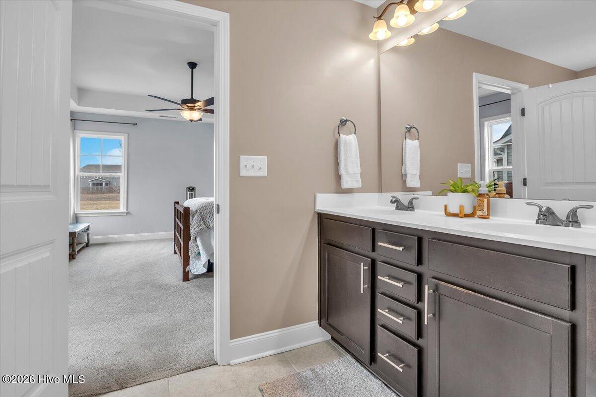 100558740 | Photo 35