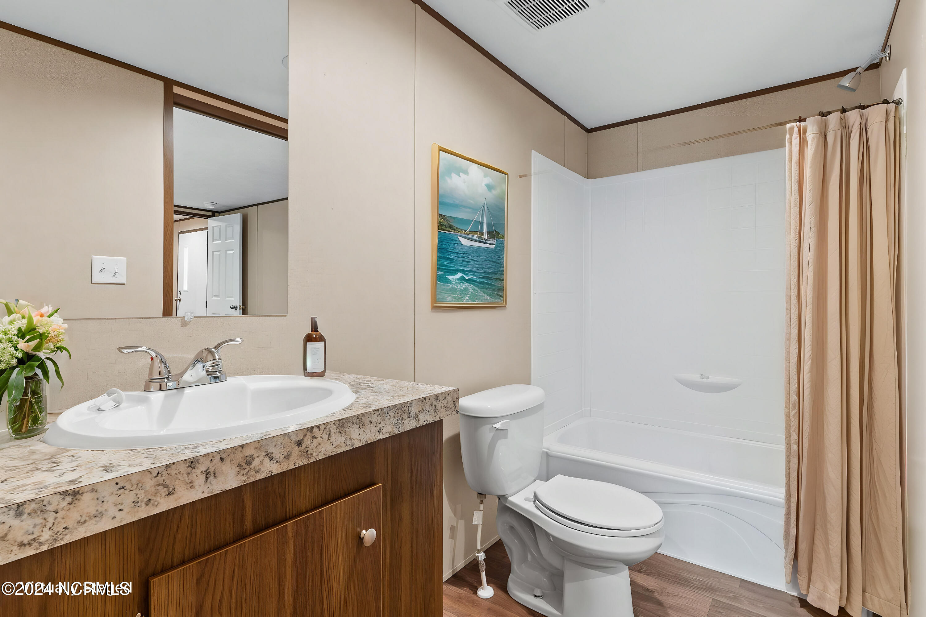 1404 Mockingbird Place SW, Shallotte, NC 28470 – photo 6: Primary Bathroom
