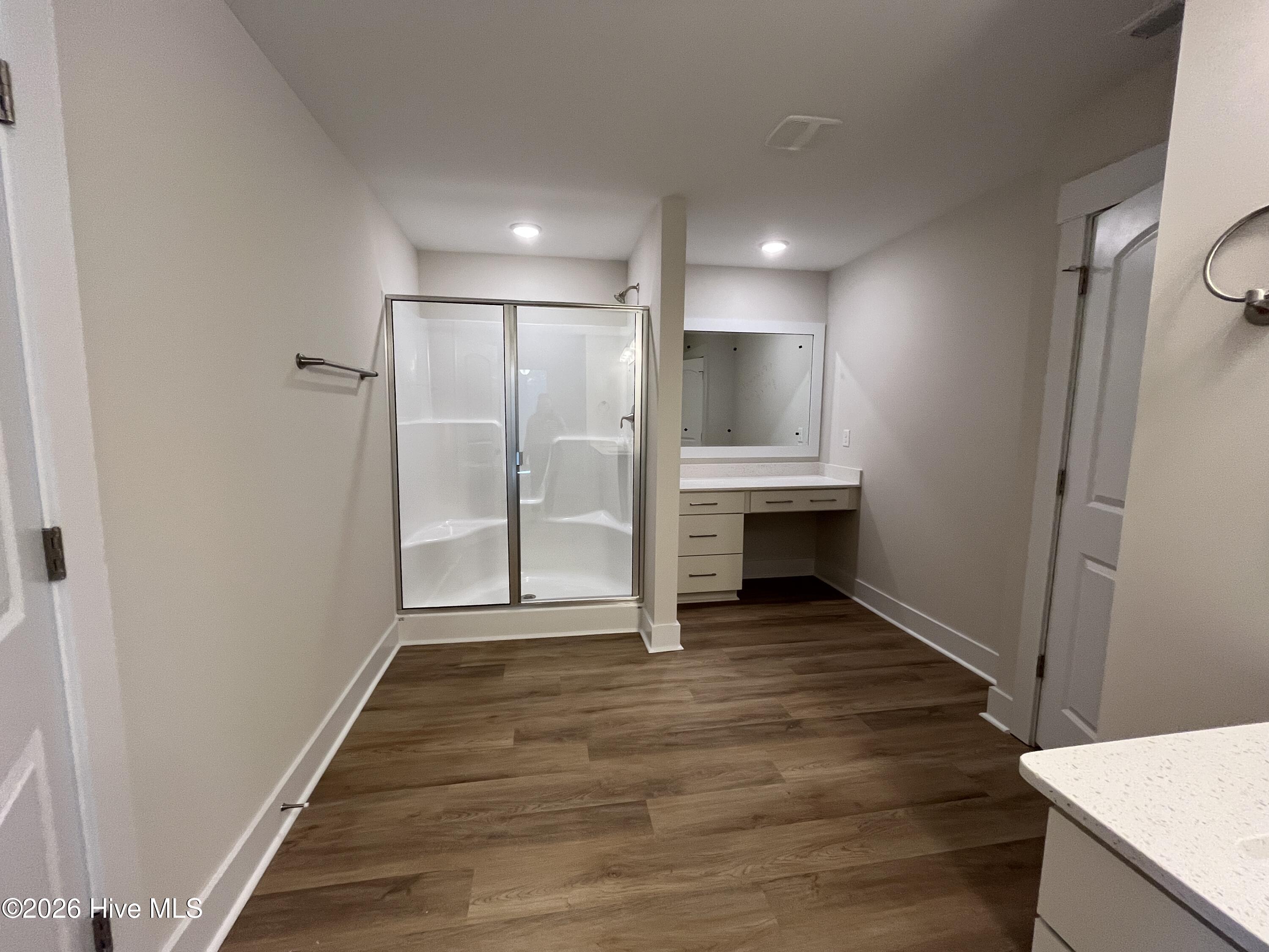 100544974 | Photo 24