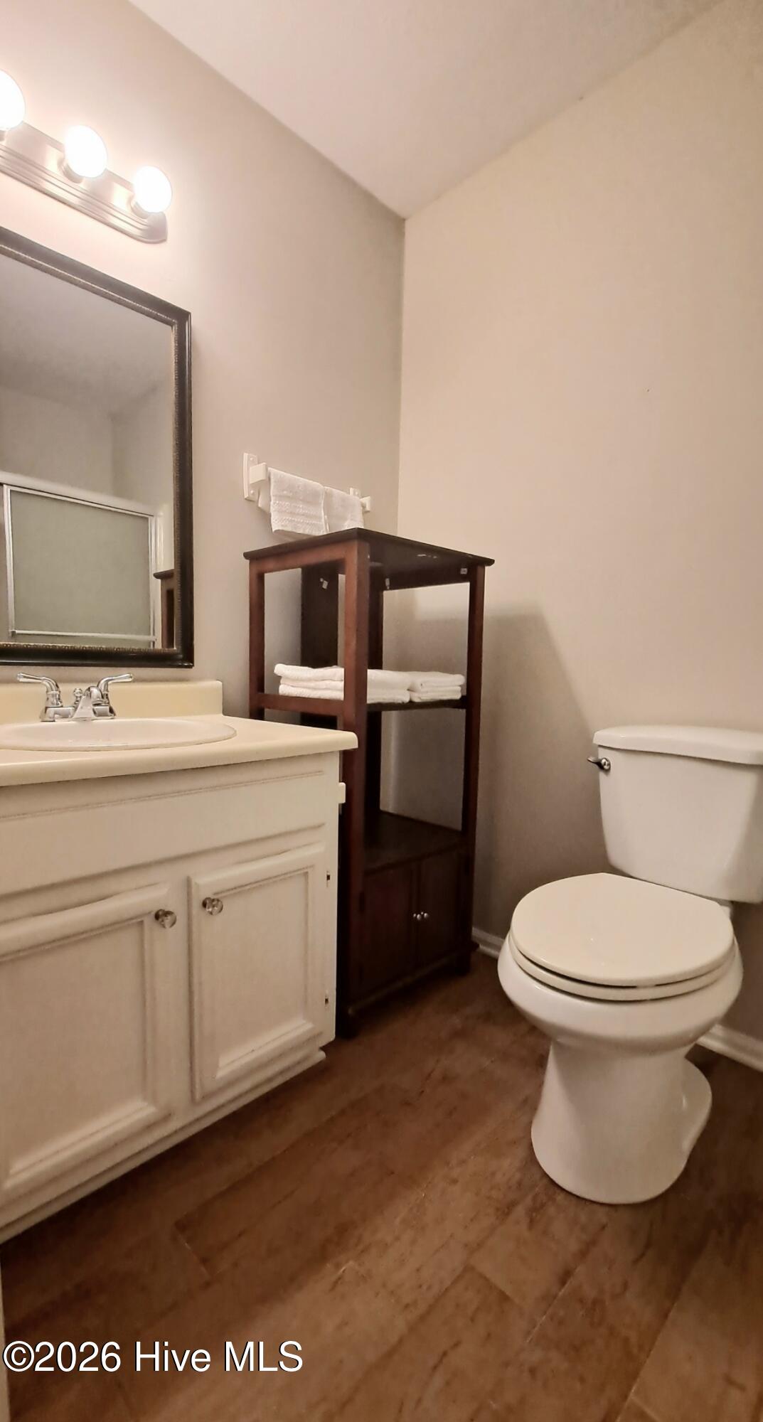 100562478 | Photo 15