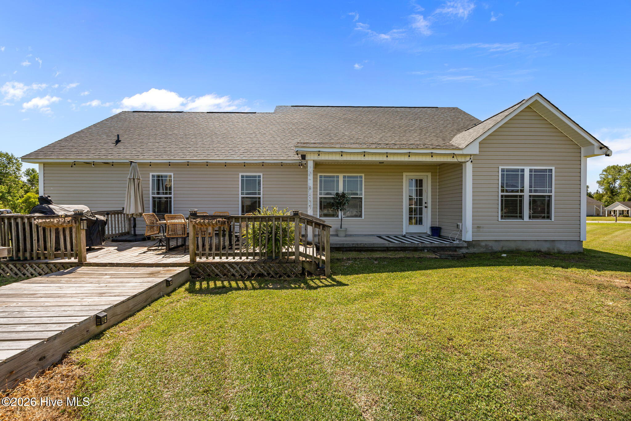 100567595 | Photo 40