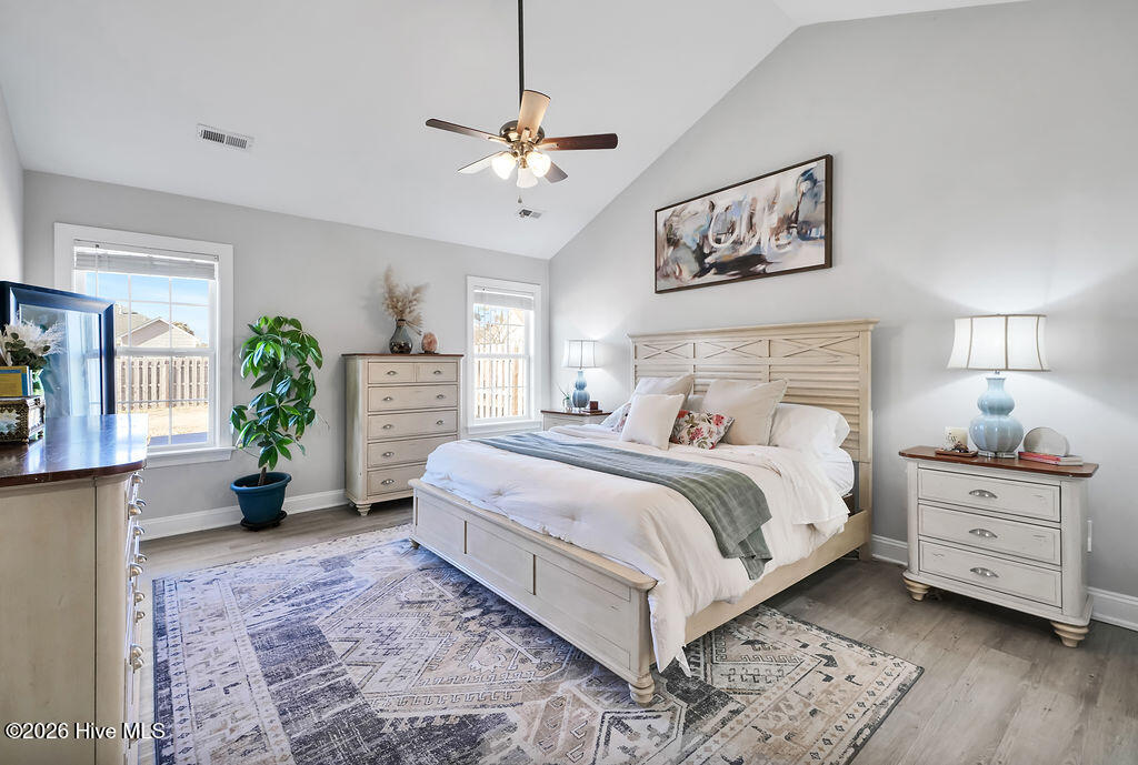 100550972 | Photo 22