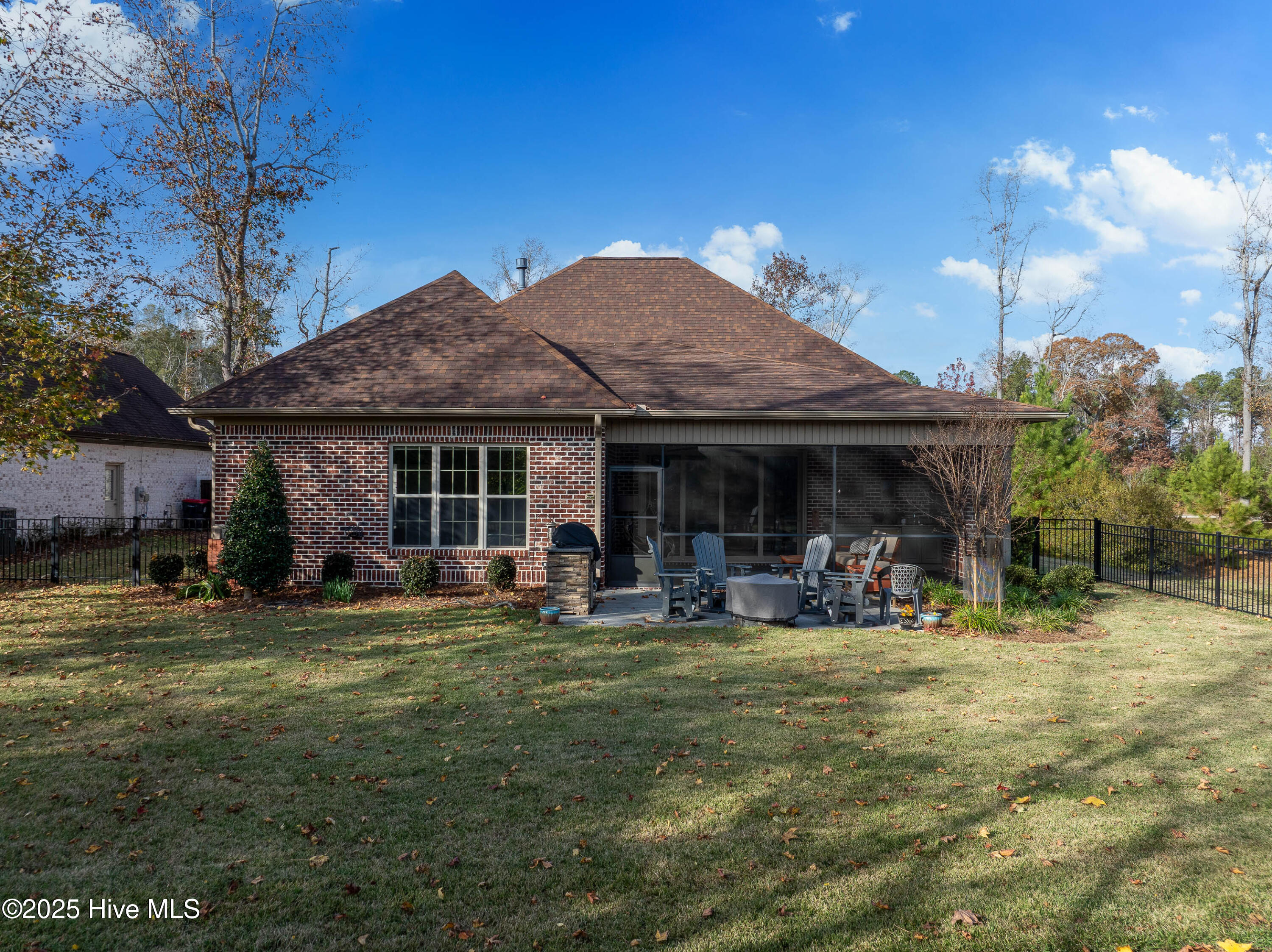 100542955 | Photo 43