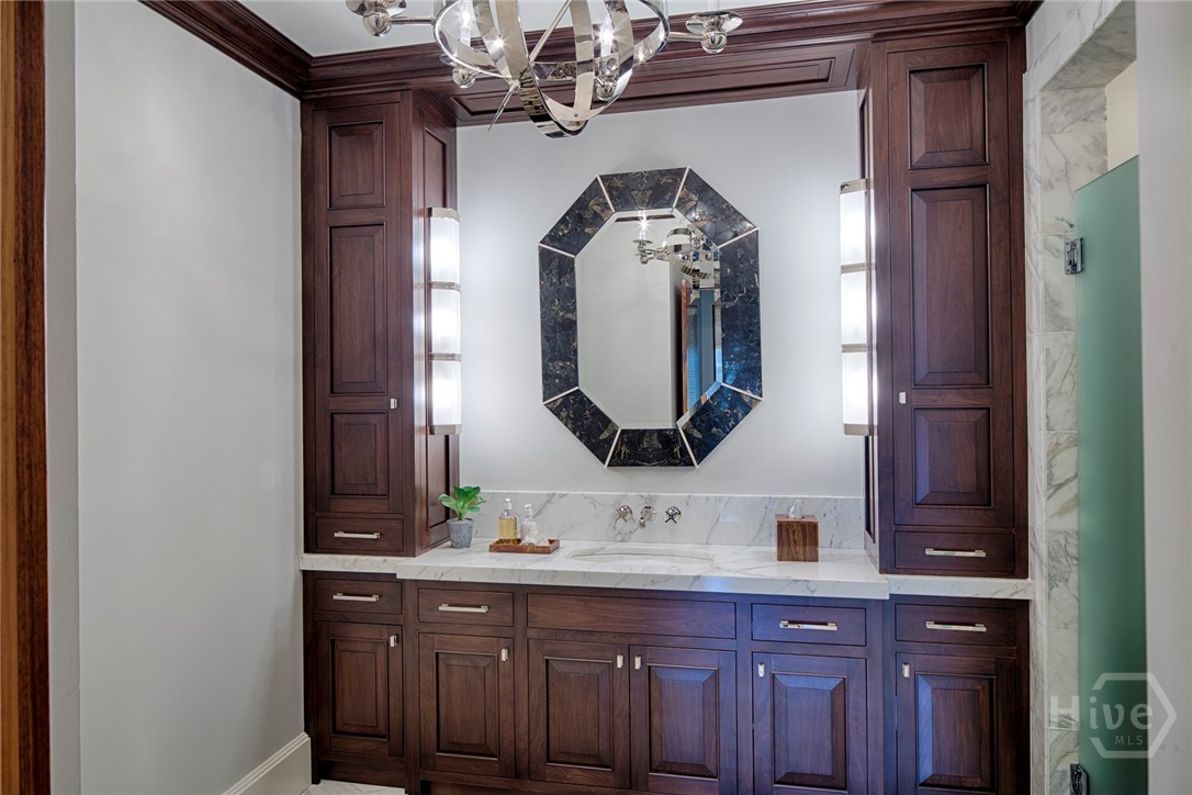 232 E Broughton Street, Savannah, GA, 31401