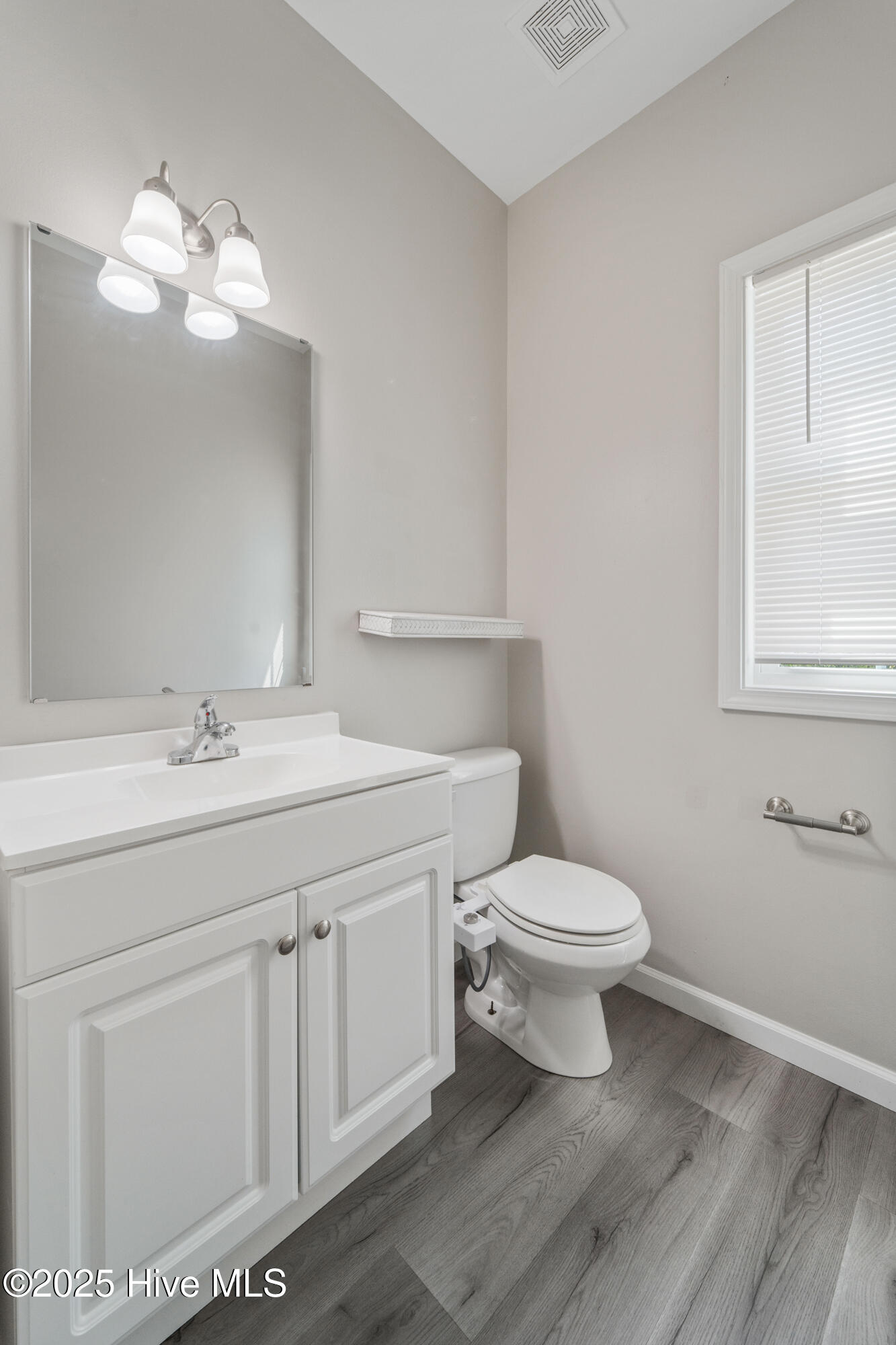 100529060 | Photo 29