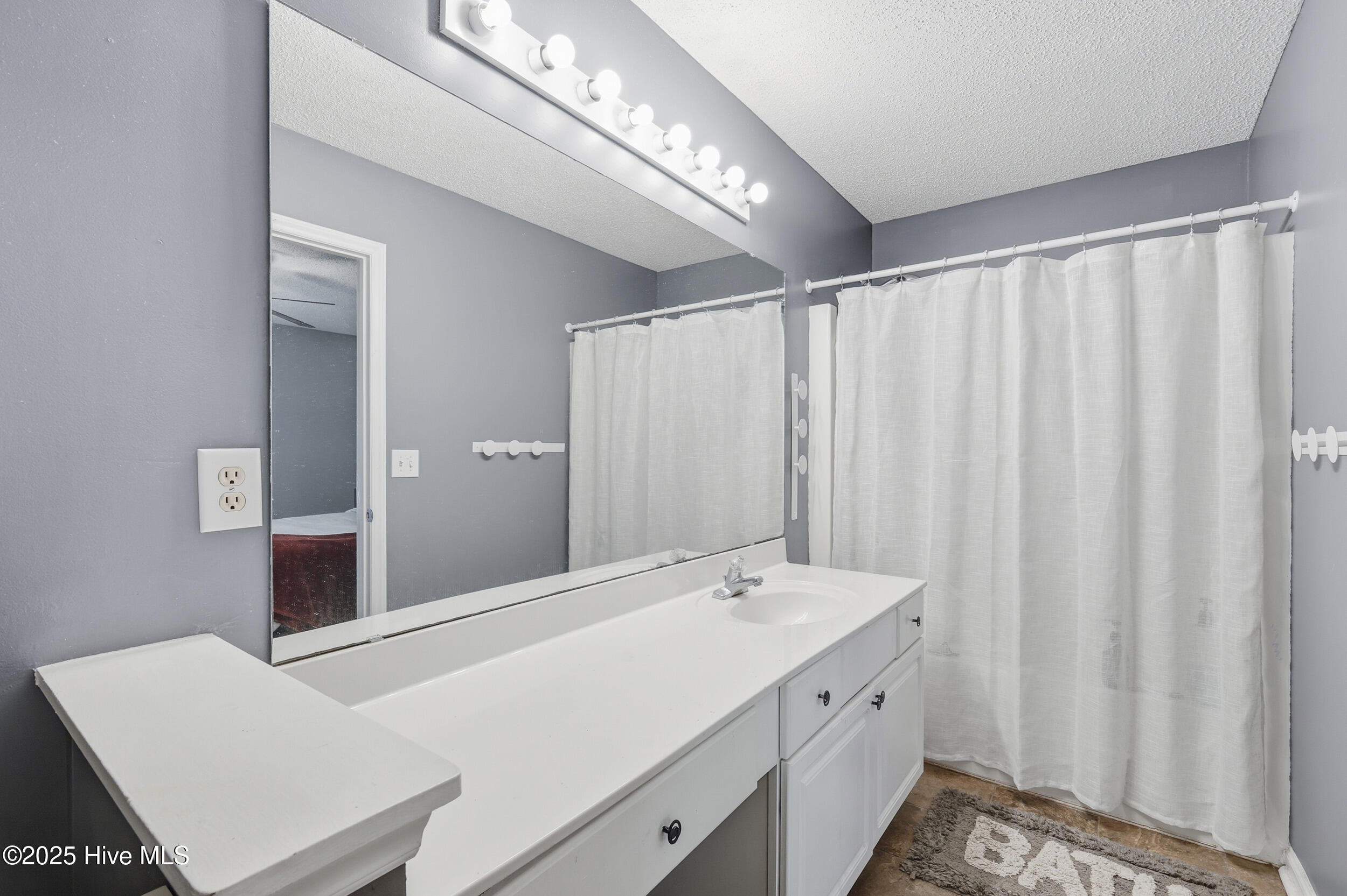 100540666 | Photo 20