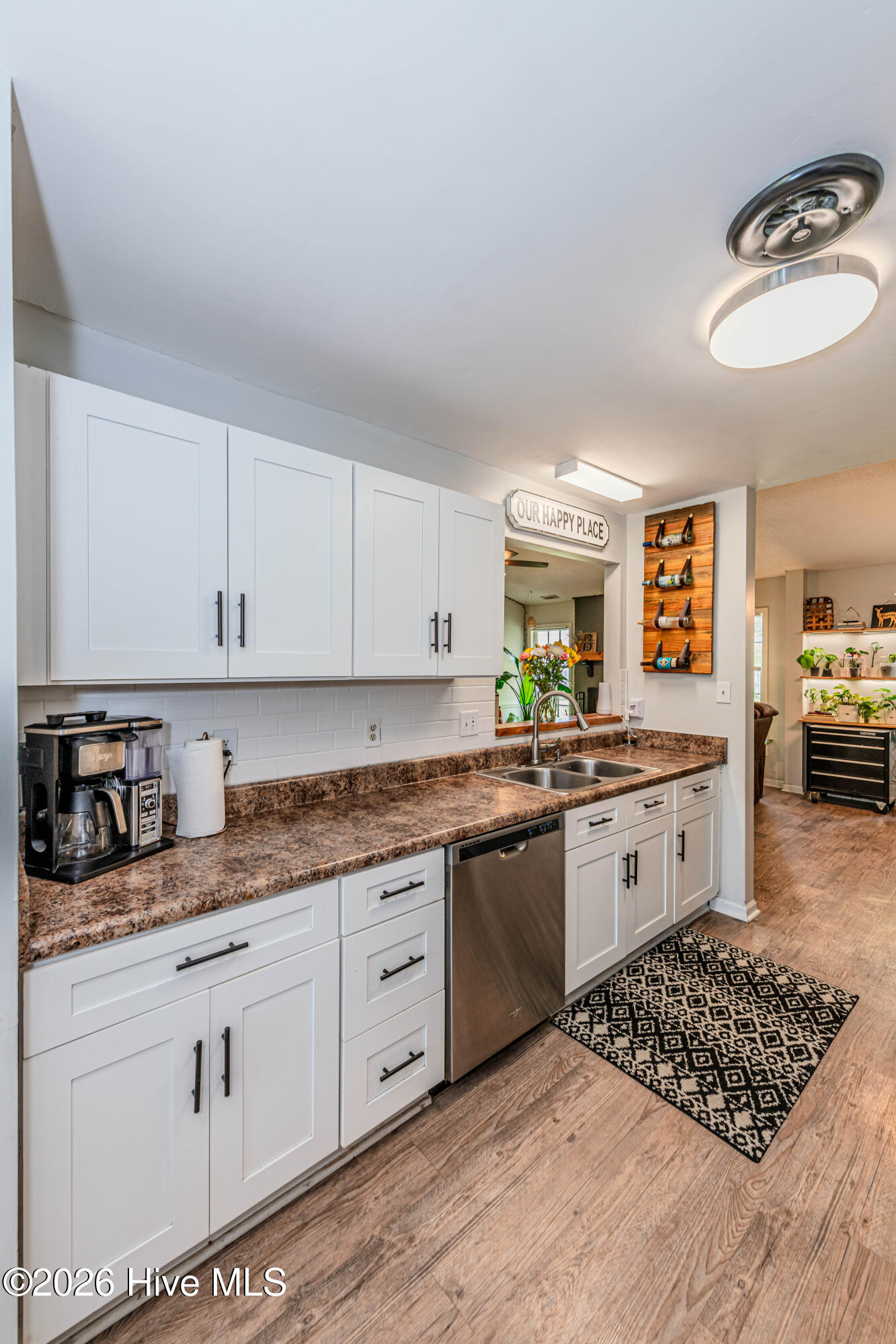 100569074 | Photo 21