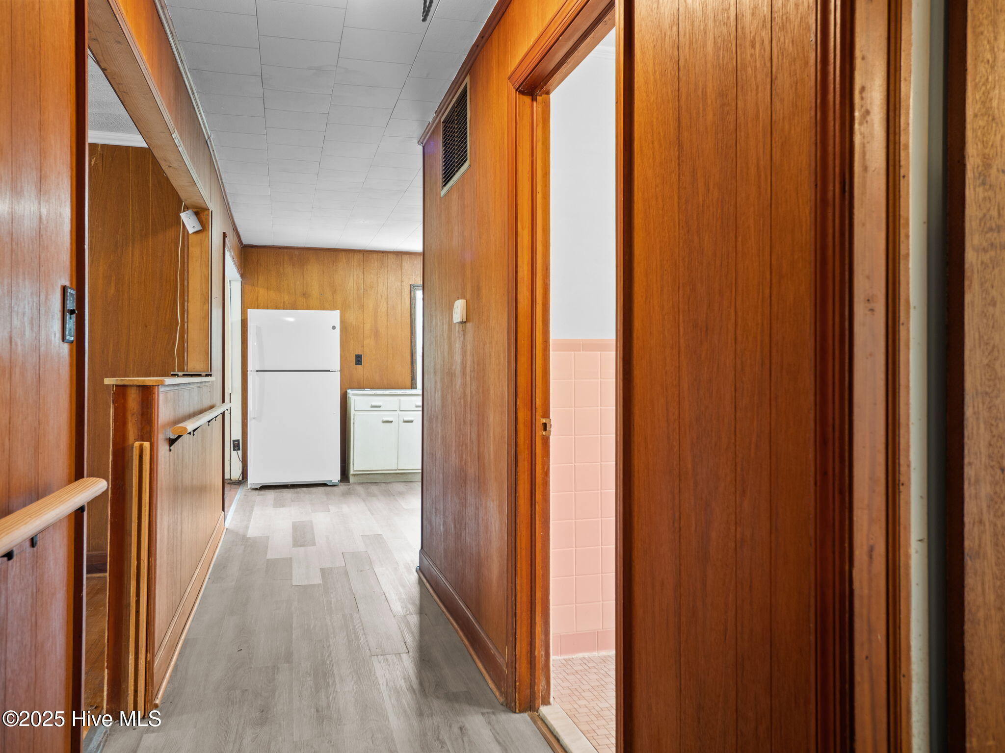 100548844 | Photo 10