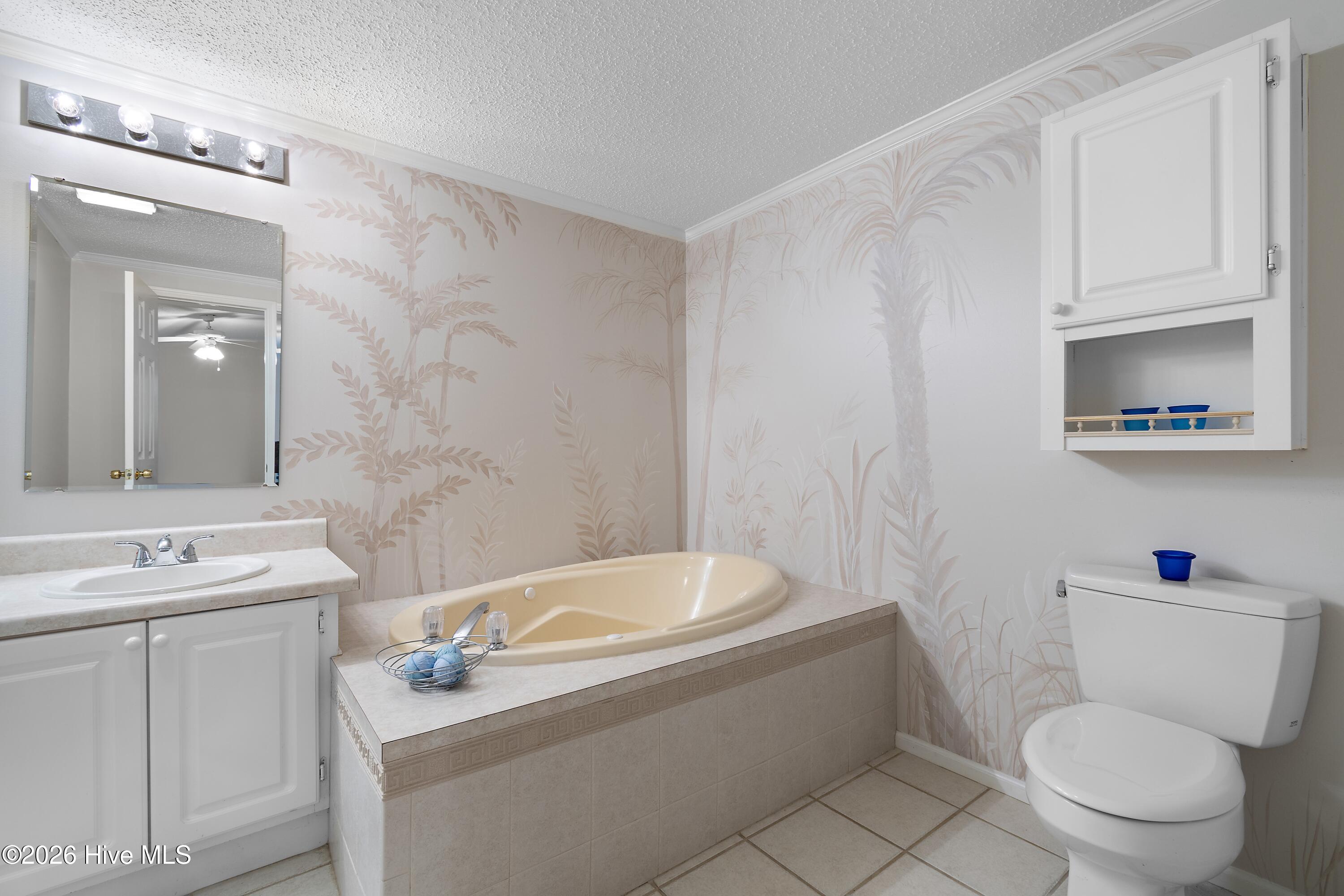 100585837 | Photo 22