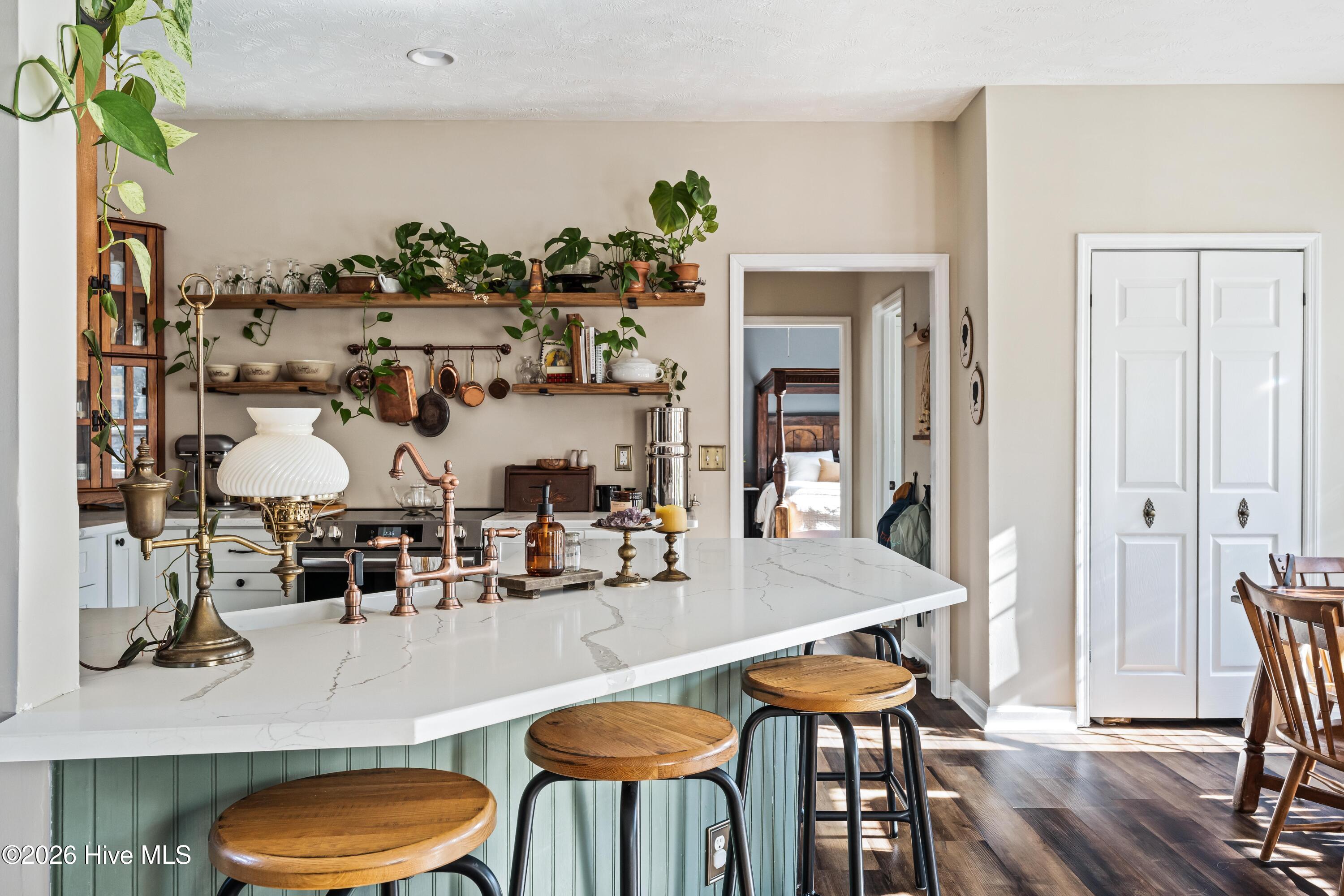 100556314 | Photo 13