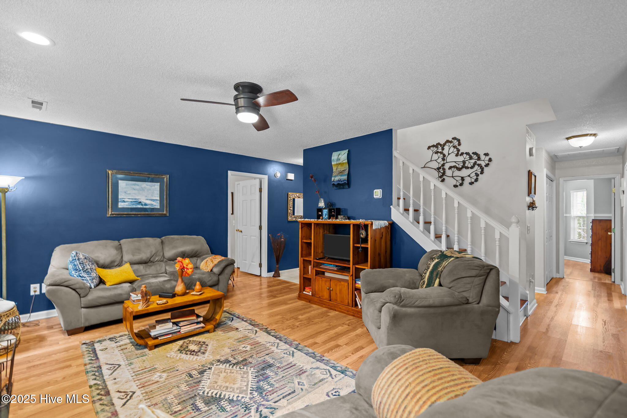 100543555 | Photo 12