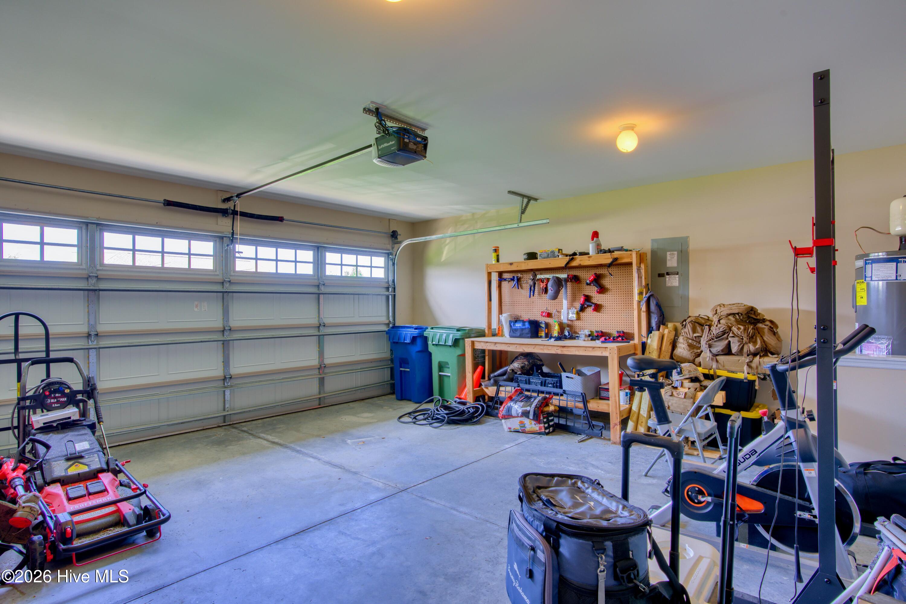 100563081 | Photo 22