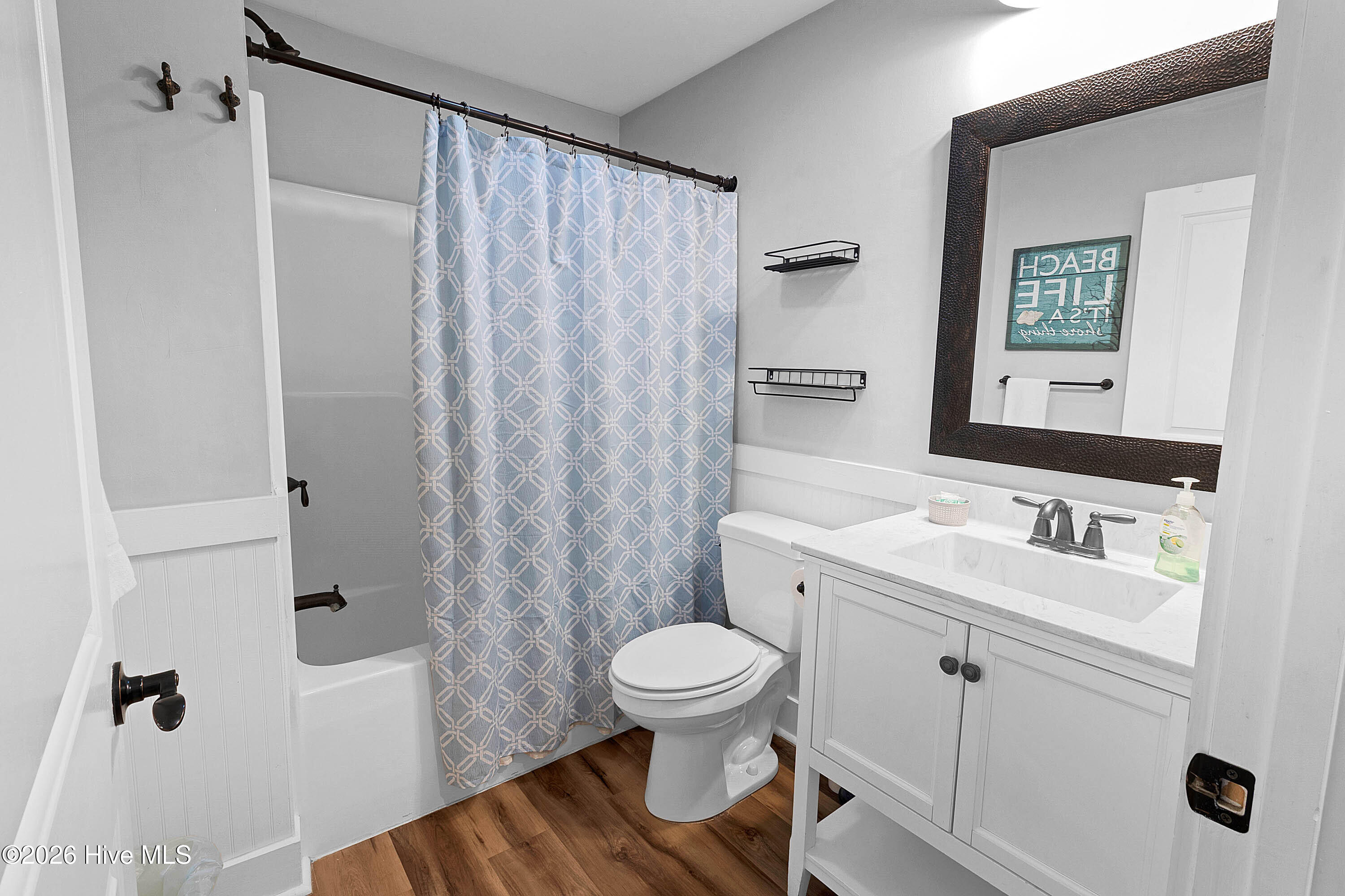 100550780 | Photo 26