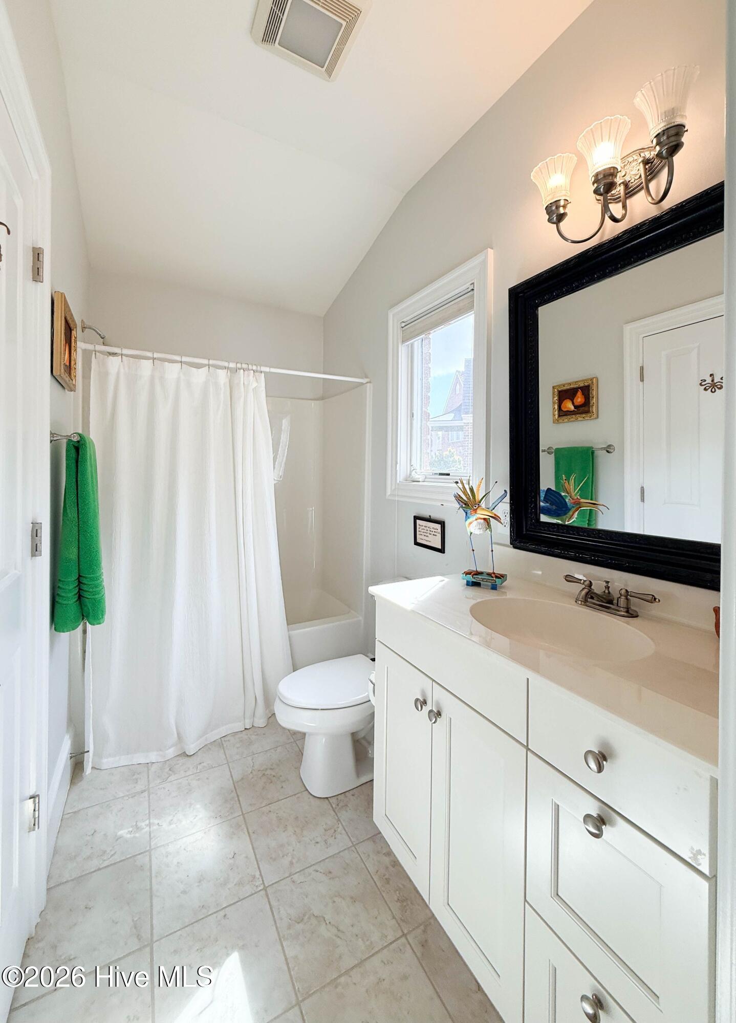 100559415 | Photo 66