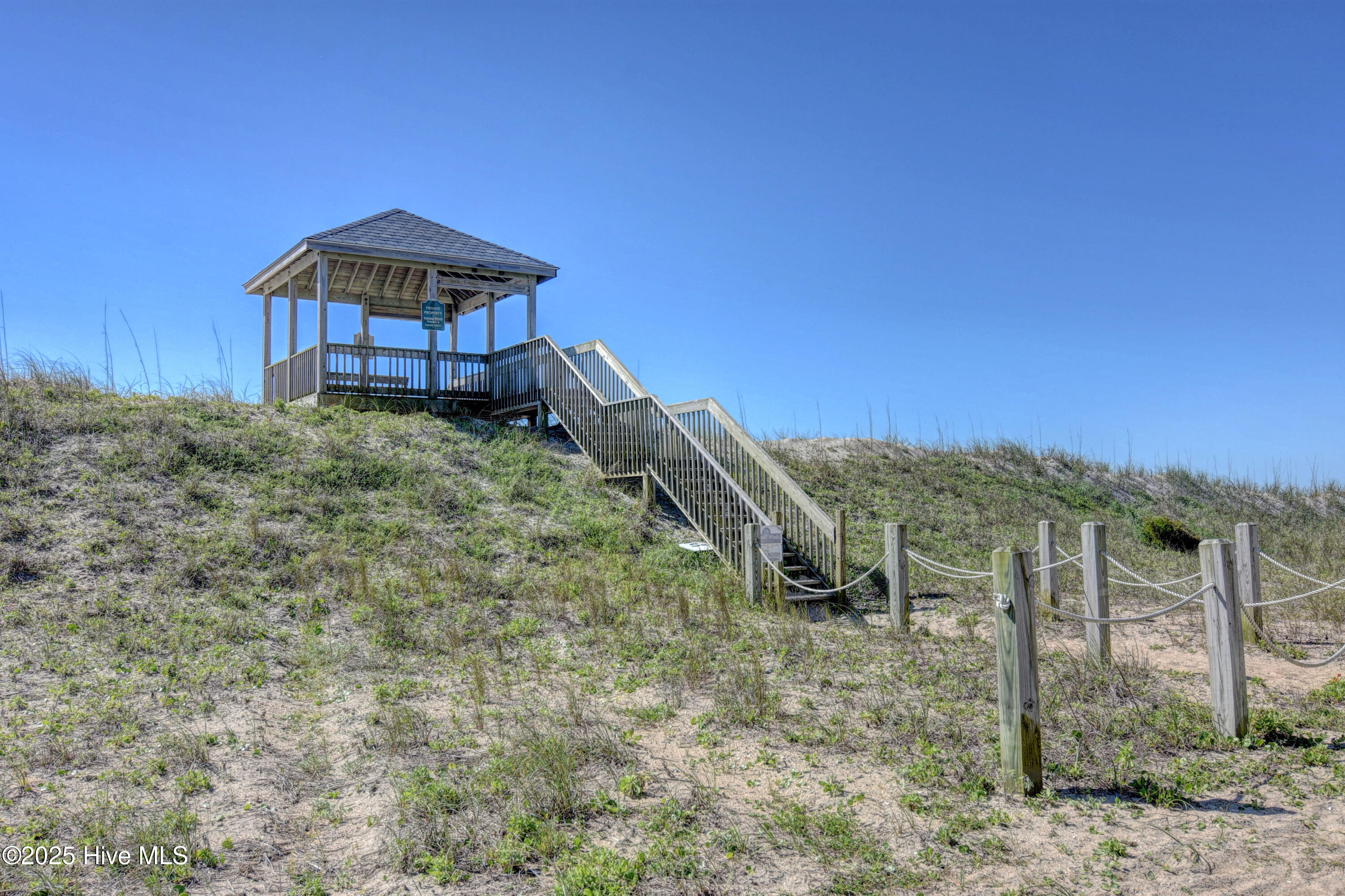 100508177 | Photo 42