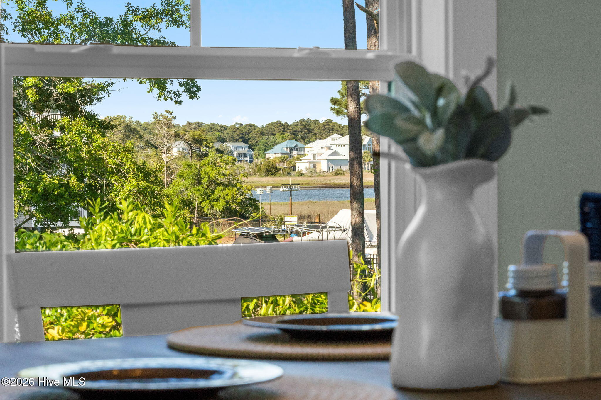 100568593 | Photo 15