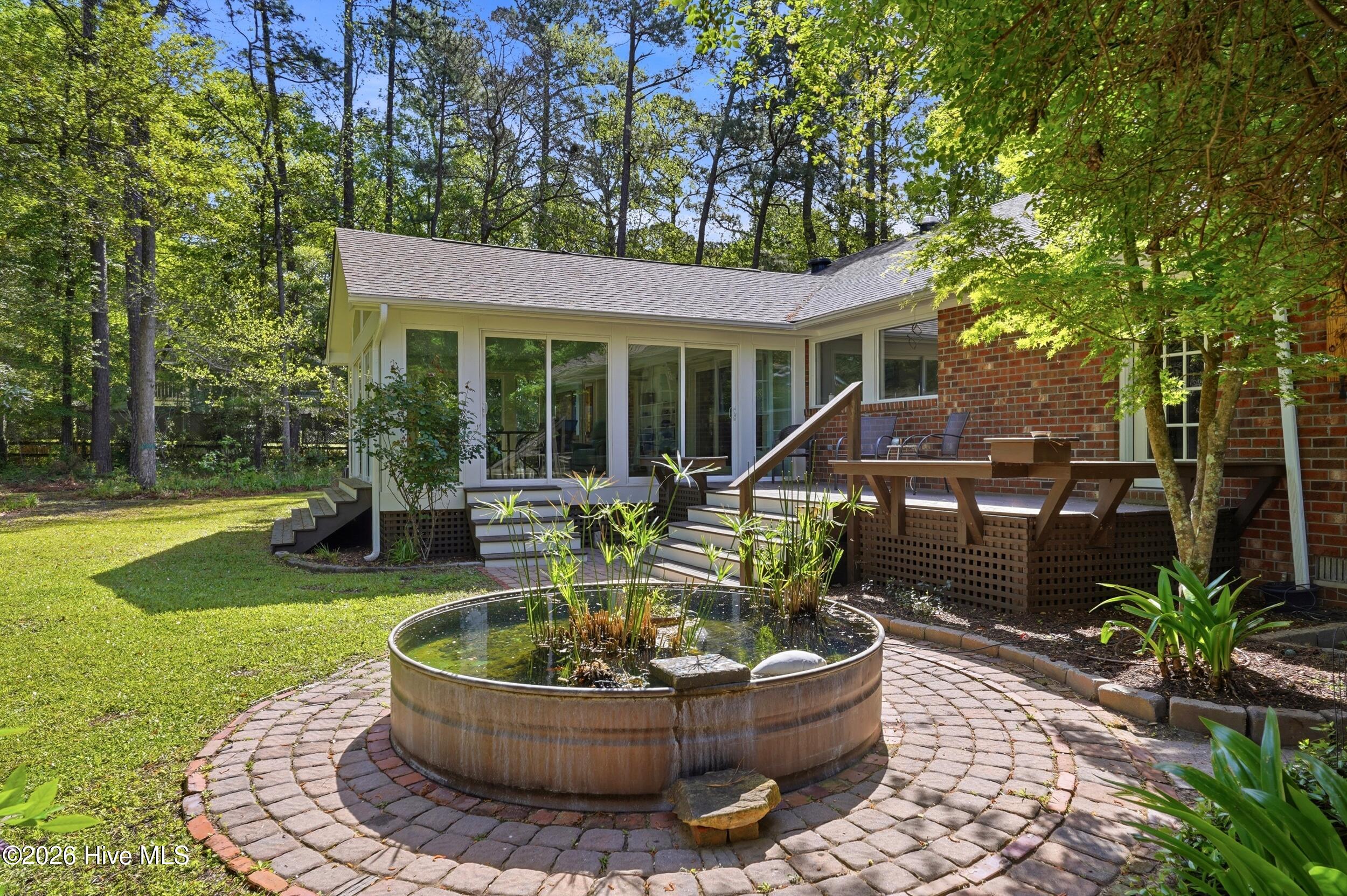 100570431 | Photo 44