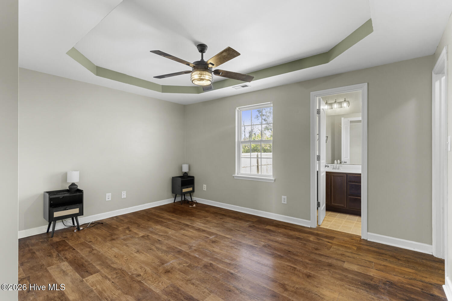 100534497 | Photo 32