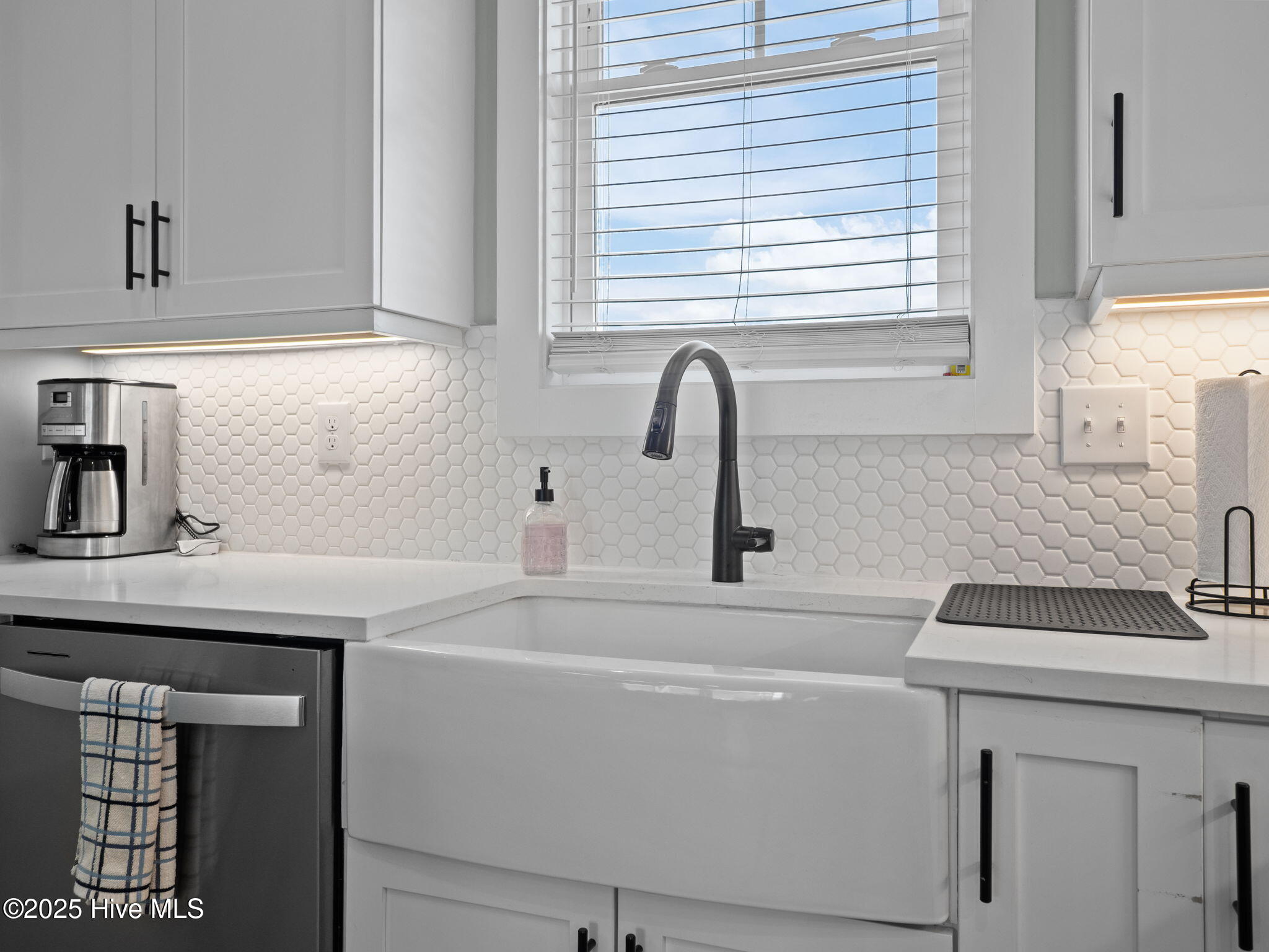 100535582 | Photo 24