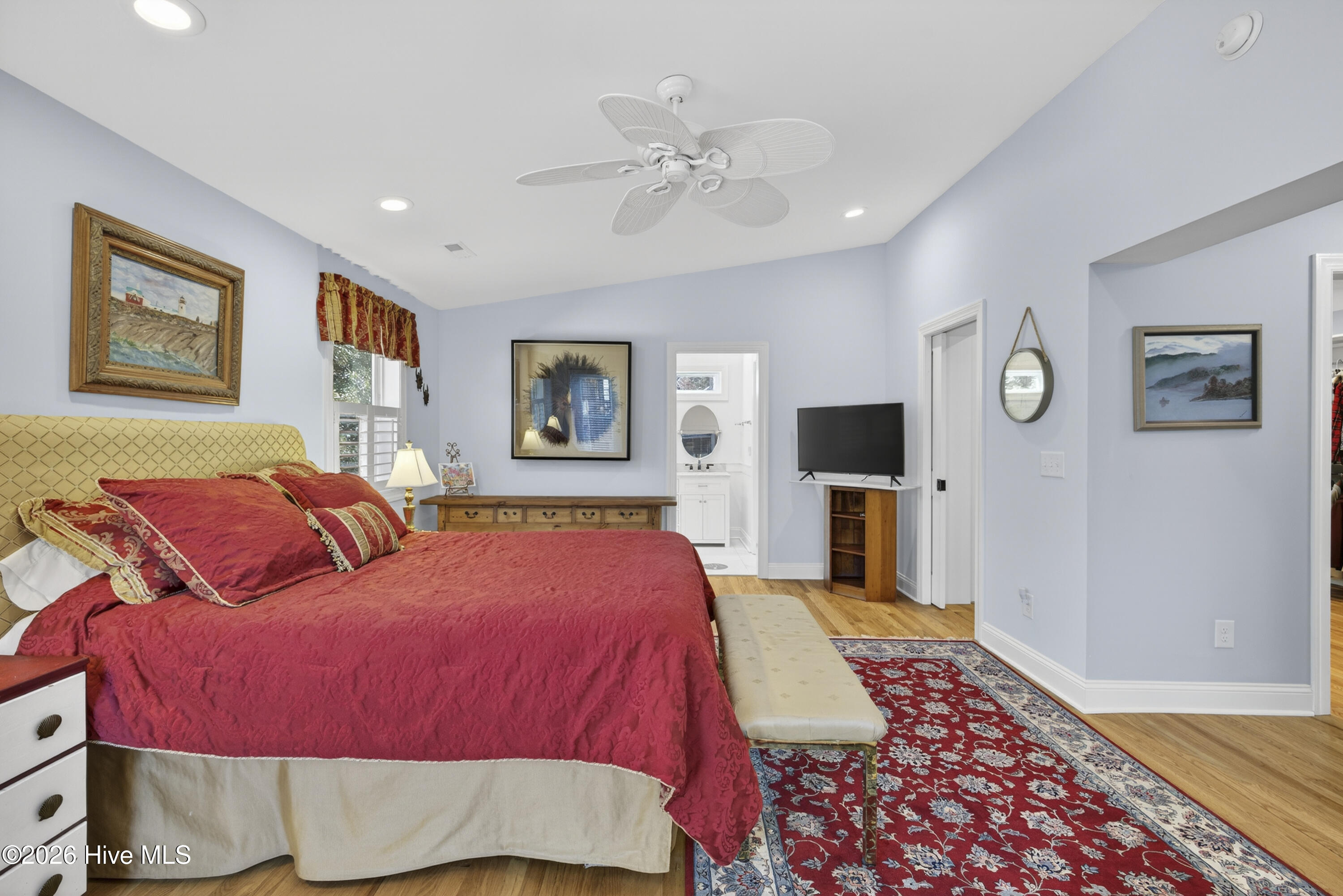 100559114 | Photo 25