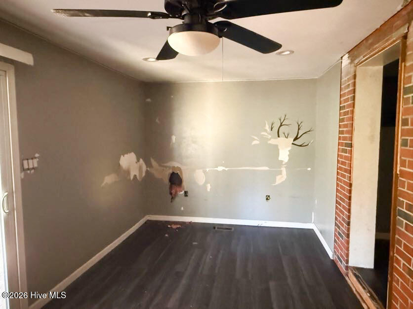 100554283 | Photo 18