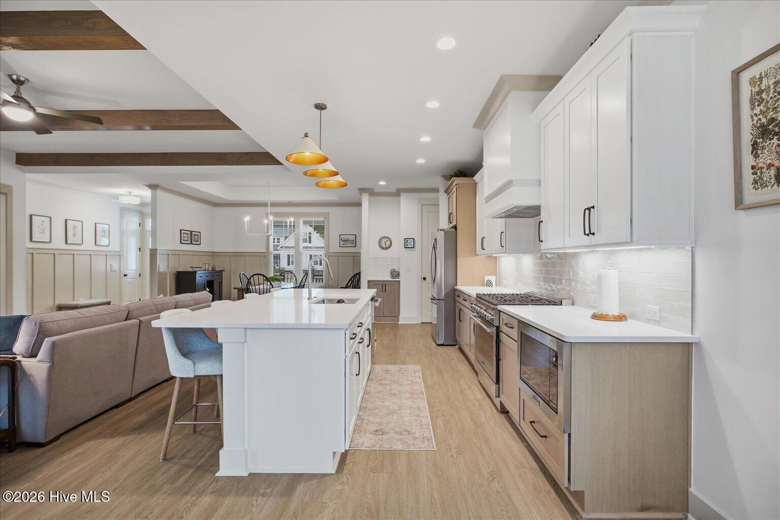 100562705 | Photo 27