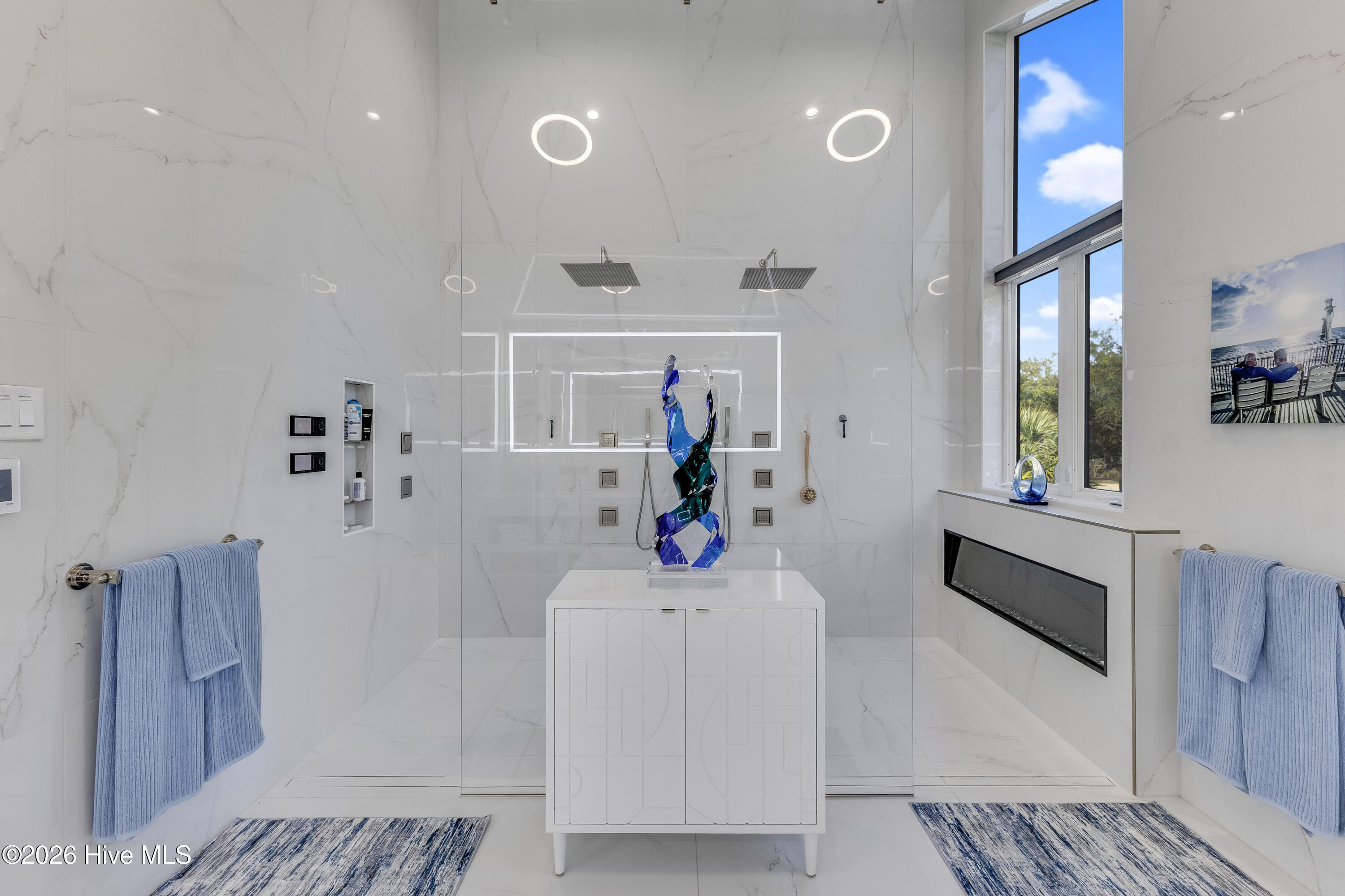 100559856 | Photo 41