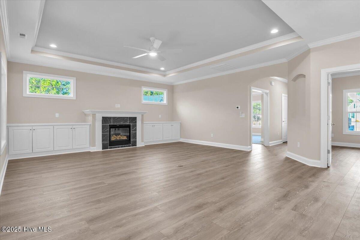 100451885 | Photo 22